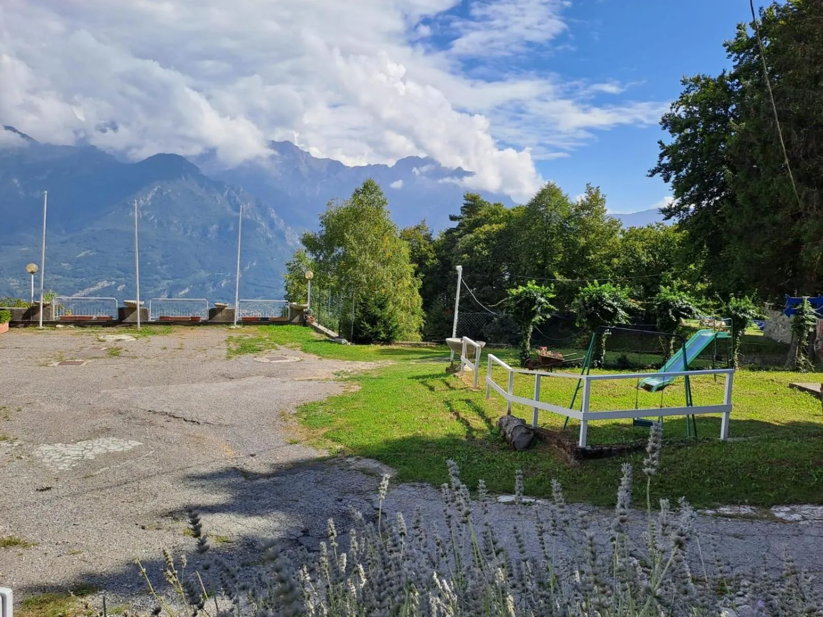 Garden in Hotel Mirabeau