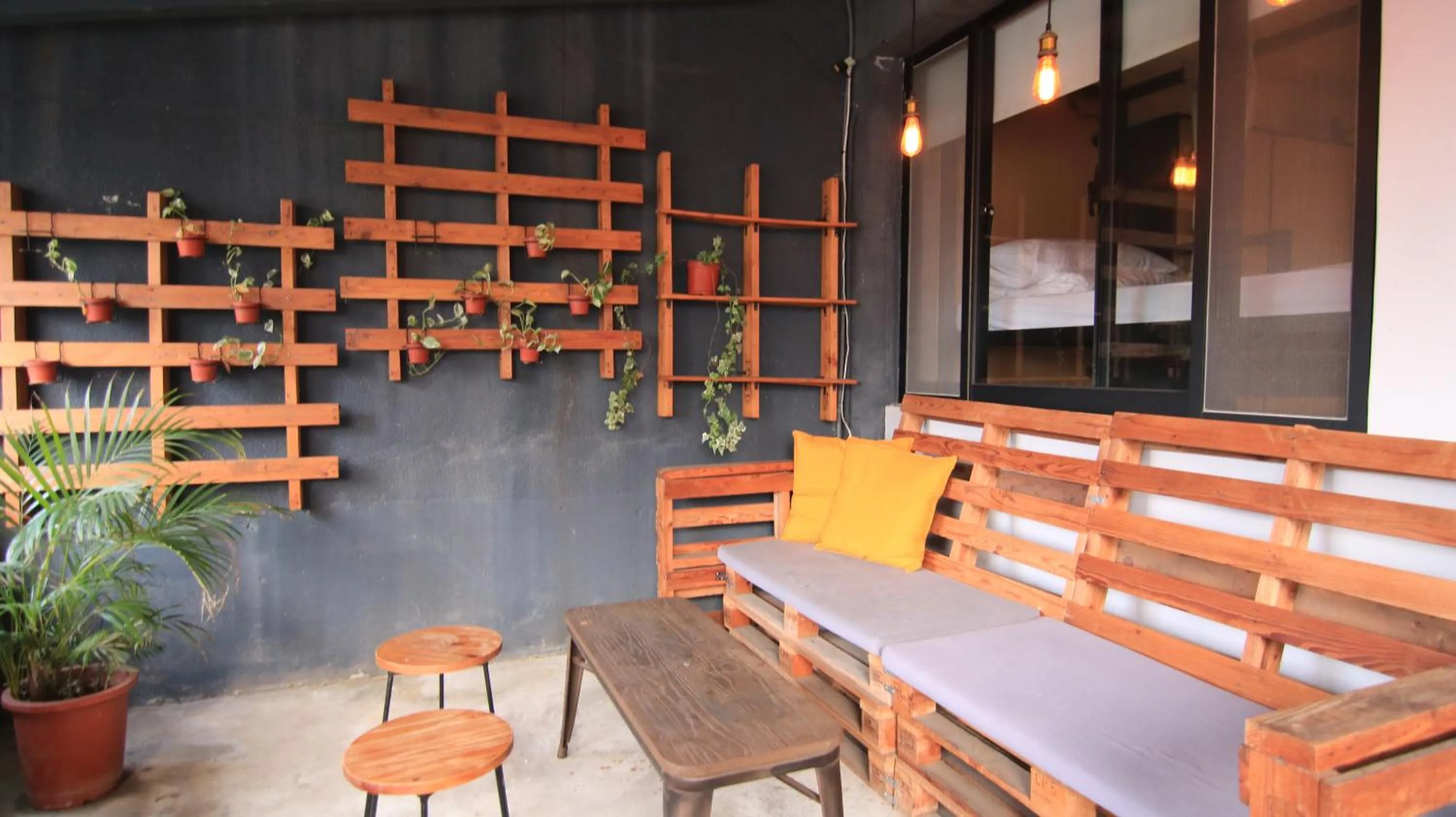 Patio in DONGMEN 3 Hostel