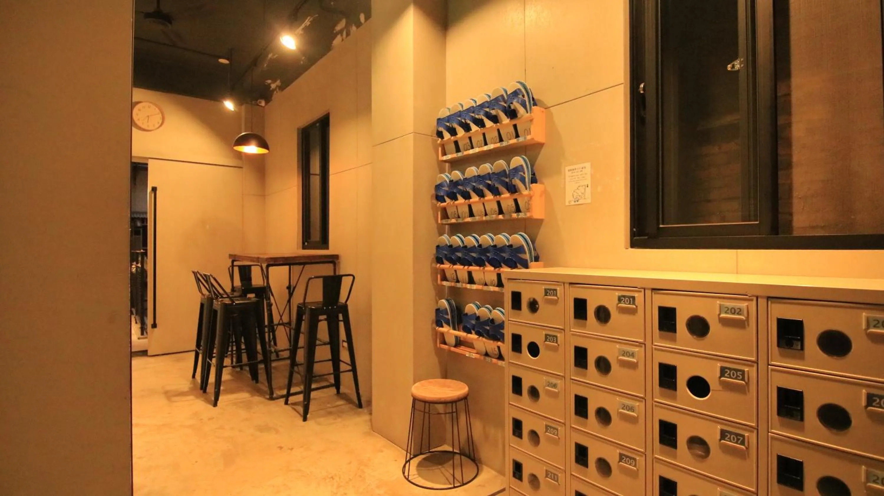 Seating area in DONGMEN 3 Hostel