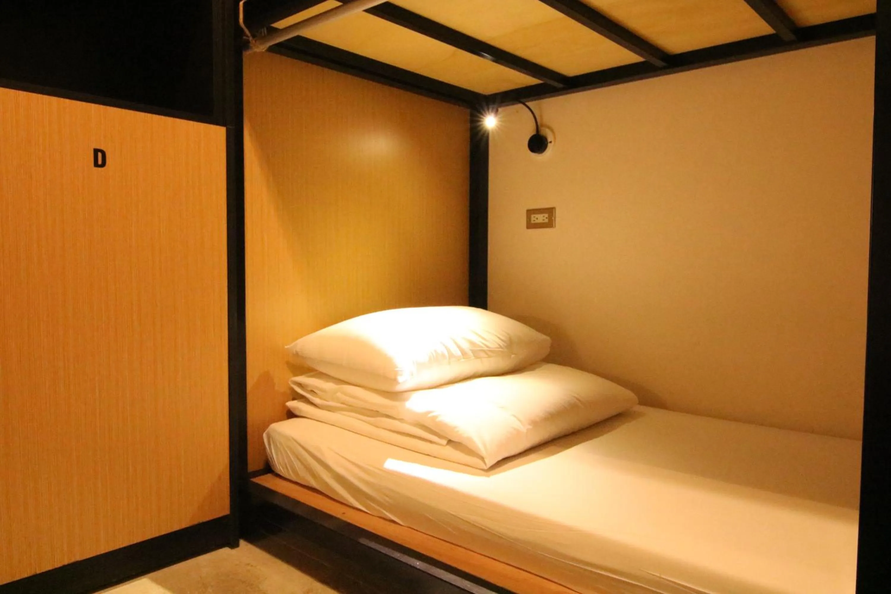 bunk bed, Bed in DONGMEN 3 Hostel