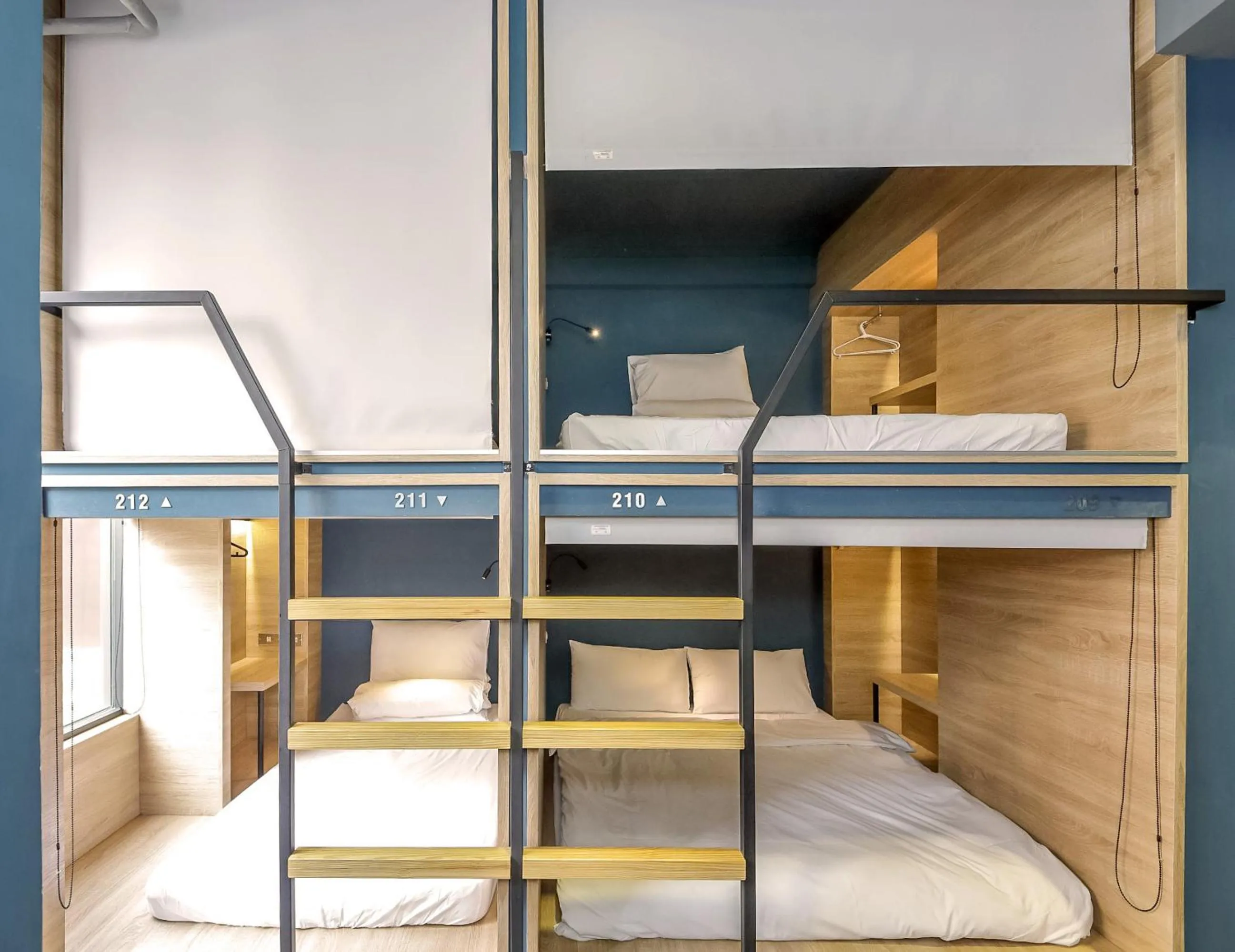 bunk bed, Bed in DONGMEN 3 Hostel