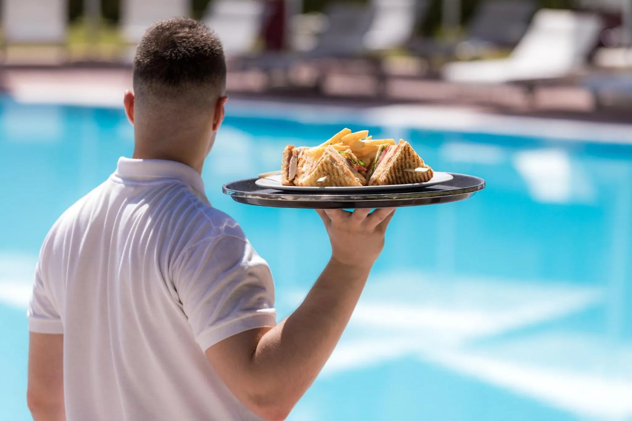 Swimming pool in Hotel Du Lac Congress Center & Spa