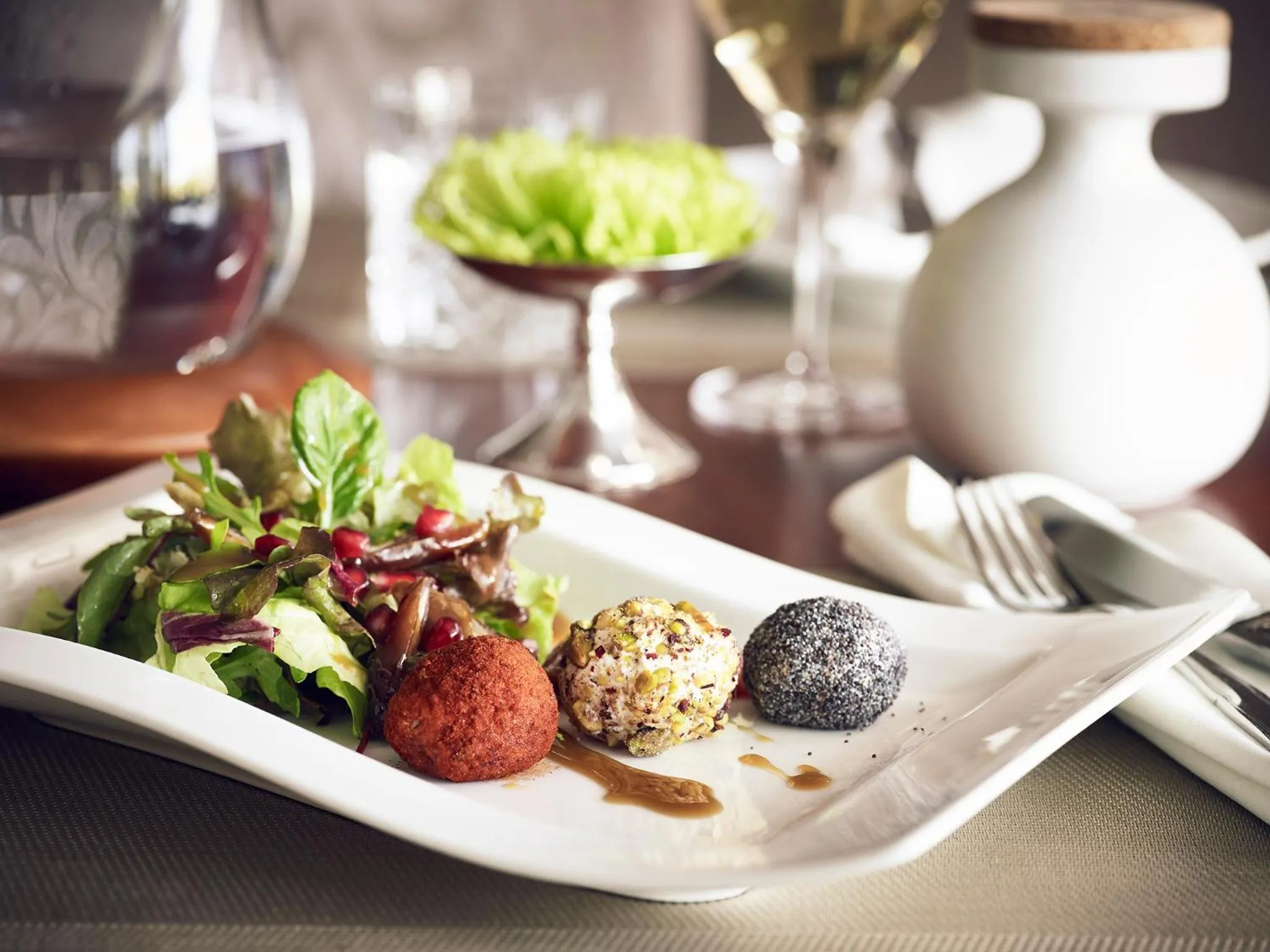 Restaurant/places to eat in Hotel Du Lac Congress Center & Spa