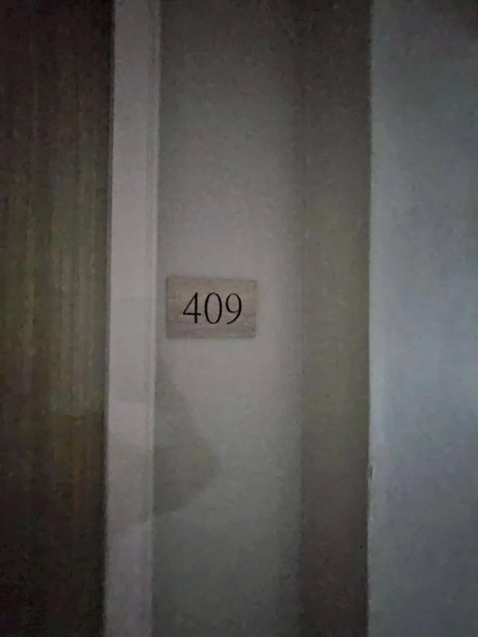 Baan Tanwa - MRT Ratchadapisek Exit 1 or 2