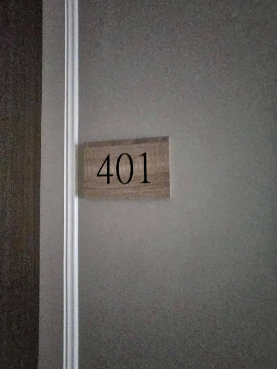 Baan Tanwa - MRT Ratchadapisek Exit 1 or 2