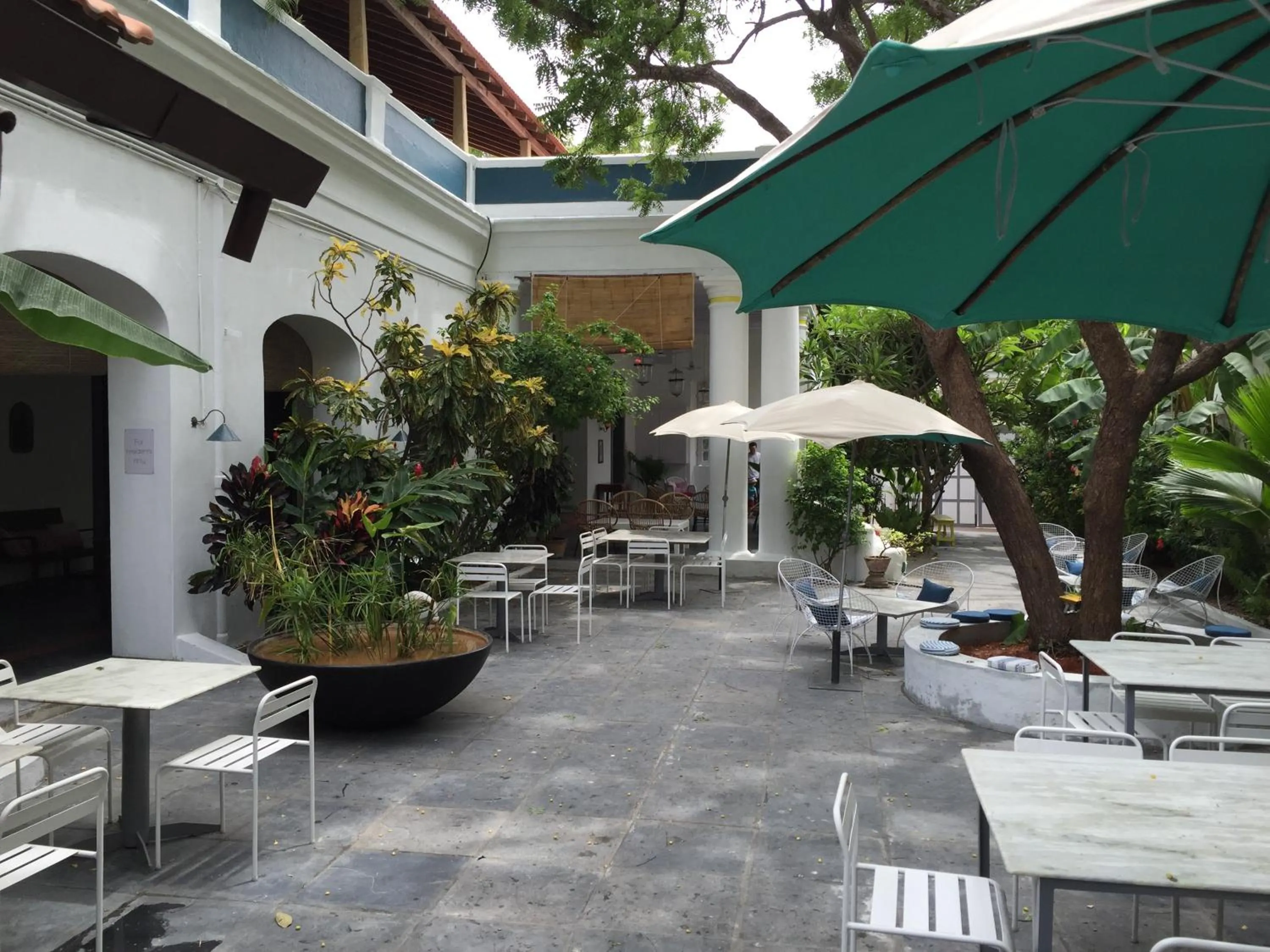 Restaurant/places to eat in Villa Helena