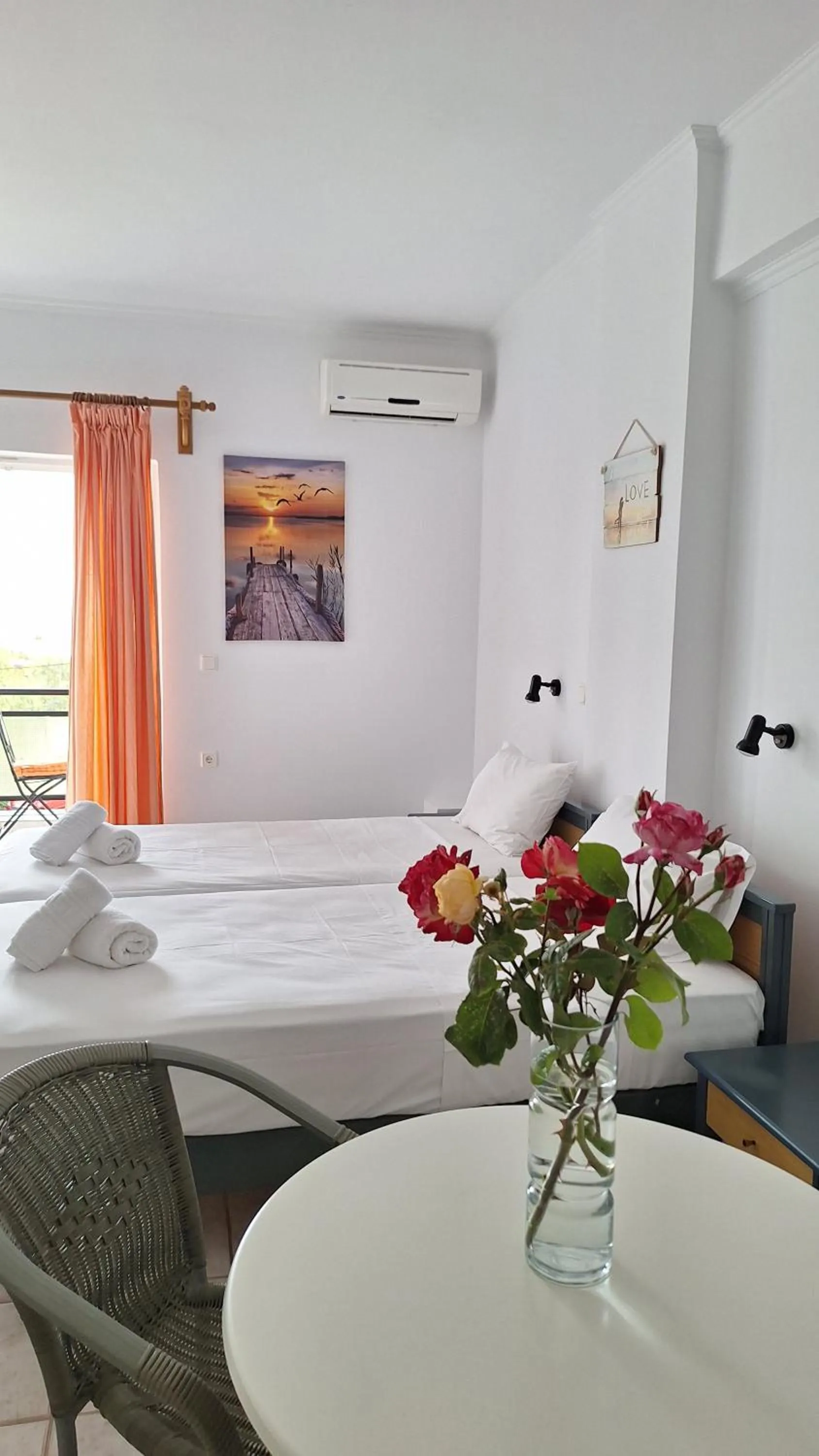 Bed in Kalliopi Studios - Apartments