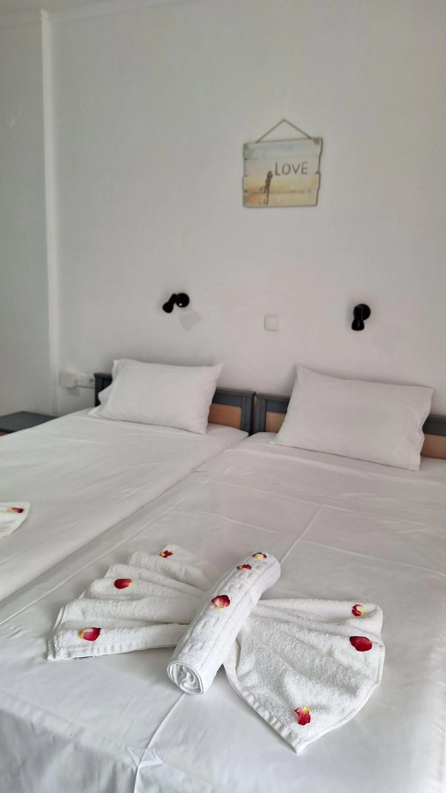 Bed in Kalliopi Studios - Apartments