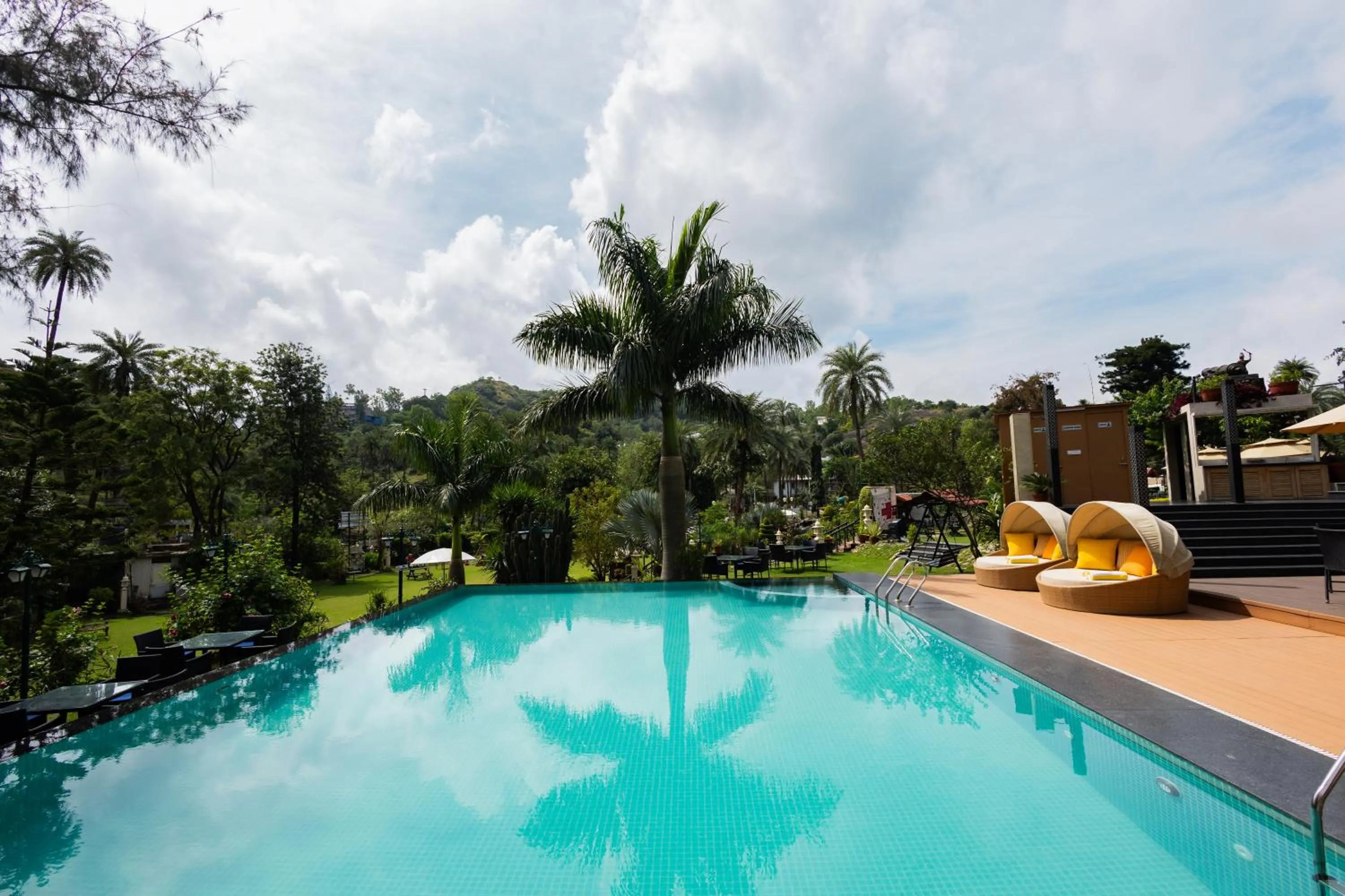 Swimming pool in Chacha Inn The Garden Retreat