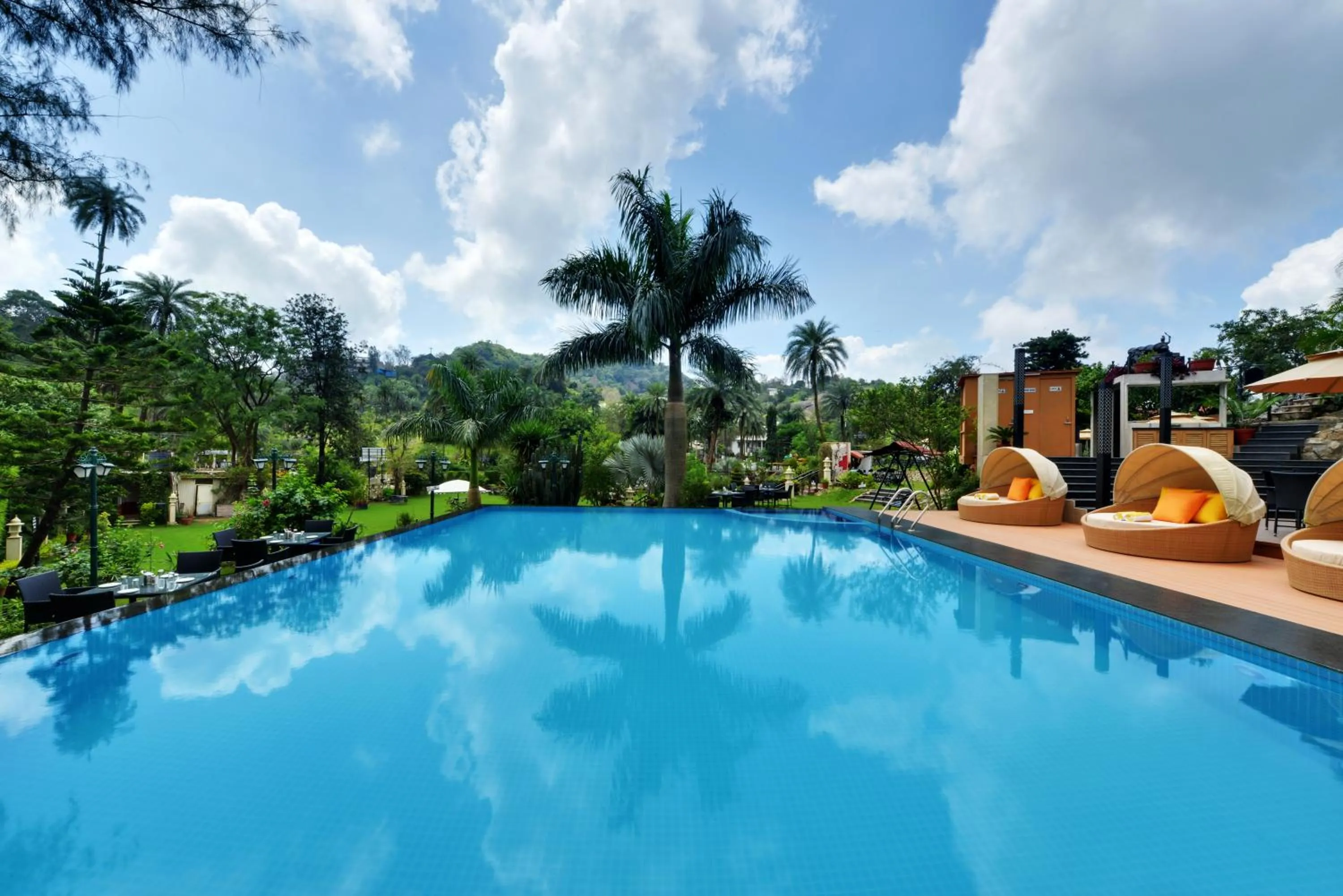 Swimming pool in Chacha Inn The Garden Retreat