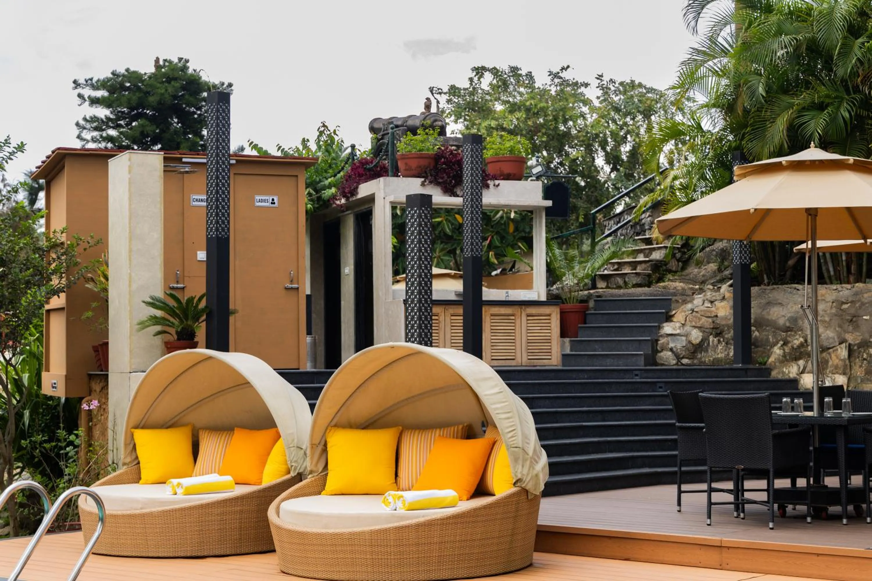 Chacha Inn The Garden Retreat