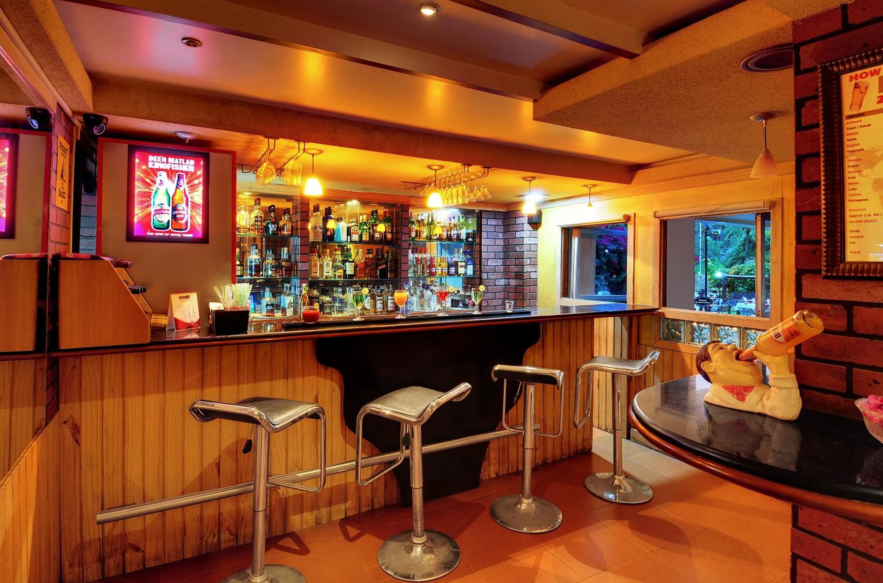 Lounge or bar in Chacha Inn The Garden Retreat