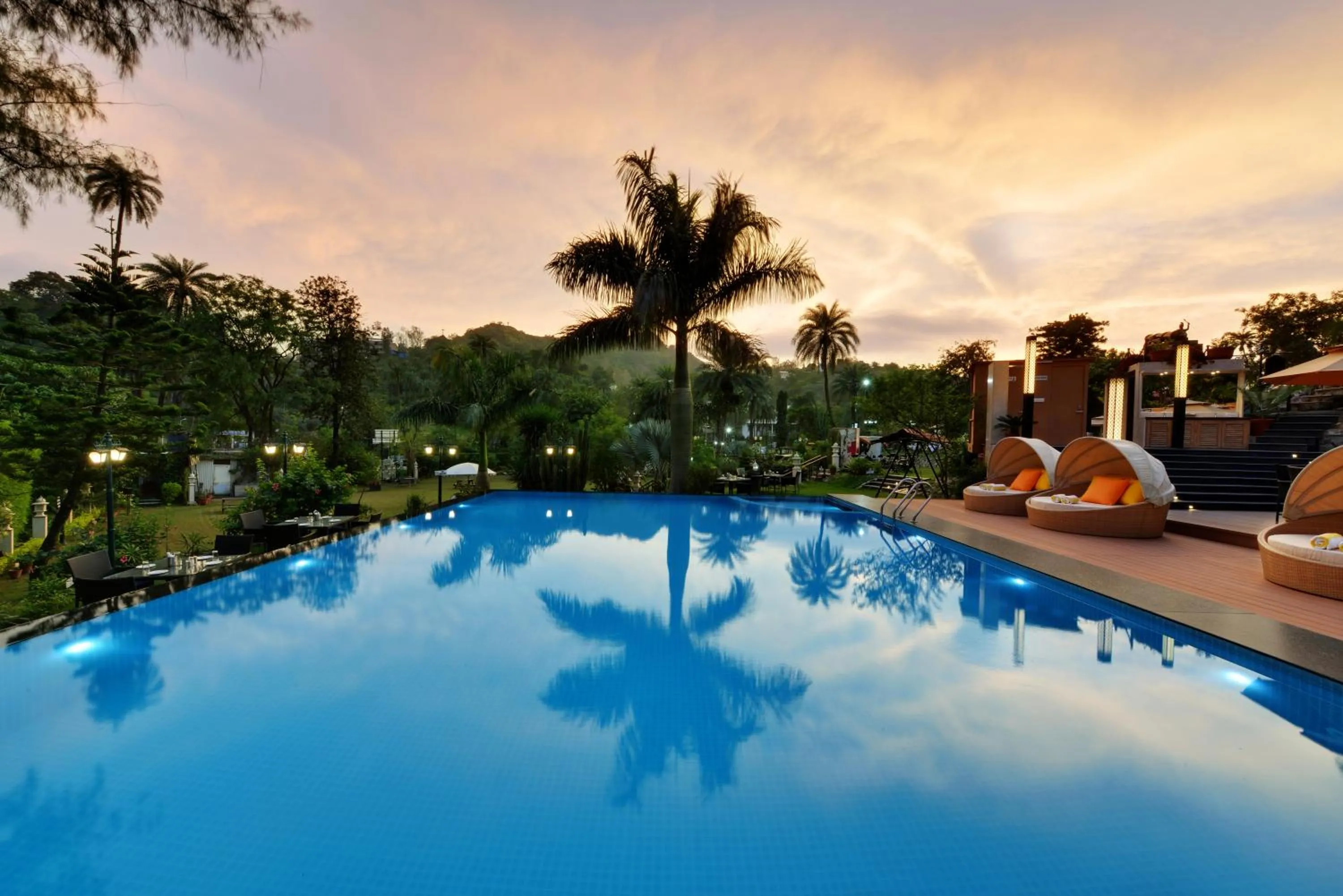 Swimming pool in Chacha Inn The Garden Retreat