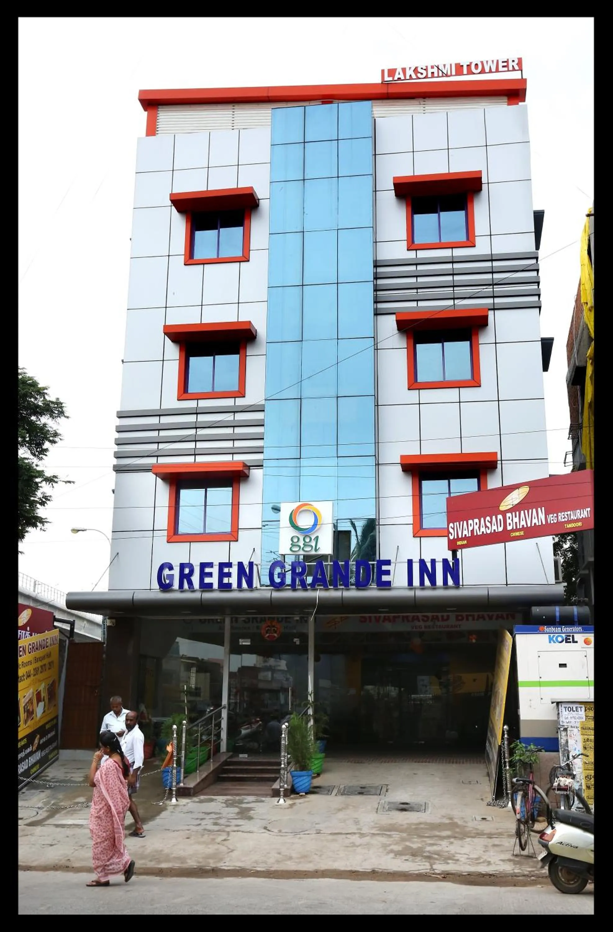 Facade/entrance in Green Grande Inn