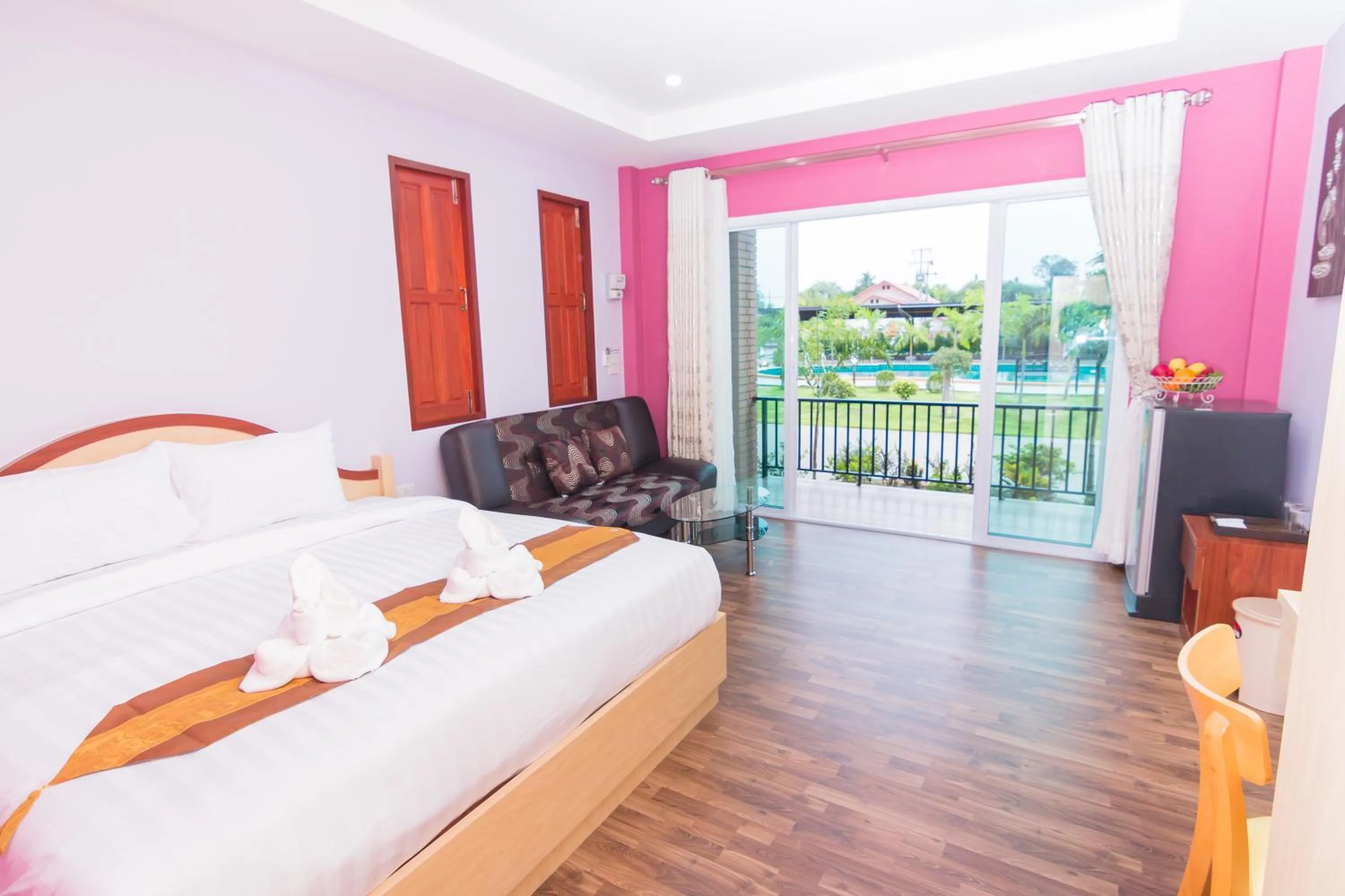 Decorative detail, Bed in Samrong Garden