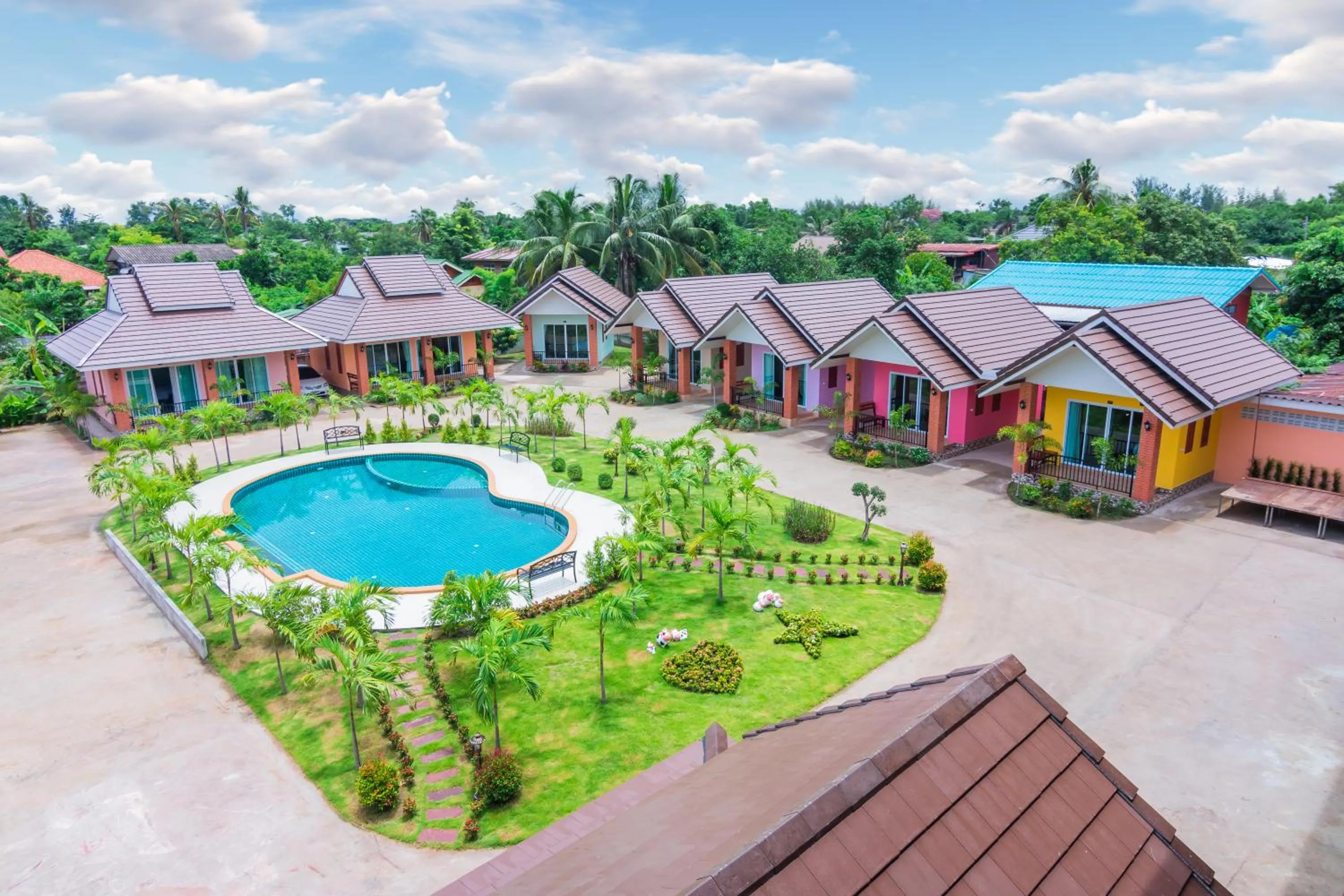 Property building in Samrong Garden