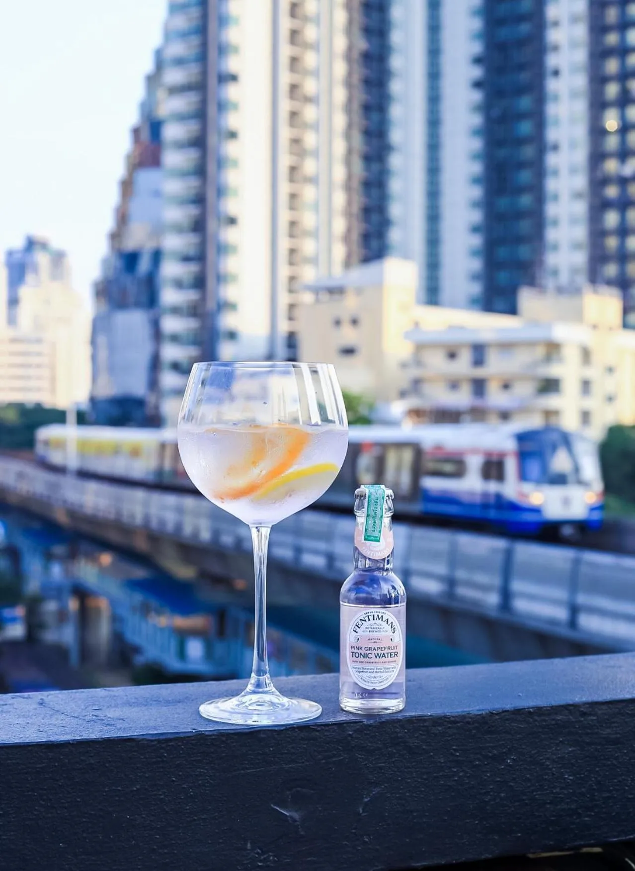 ThongLor Travellers Hostel and Cafe