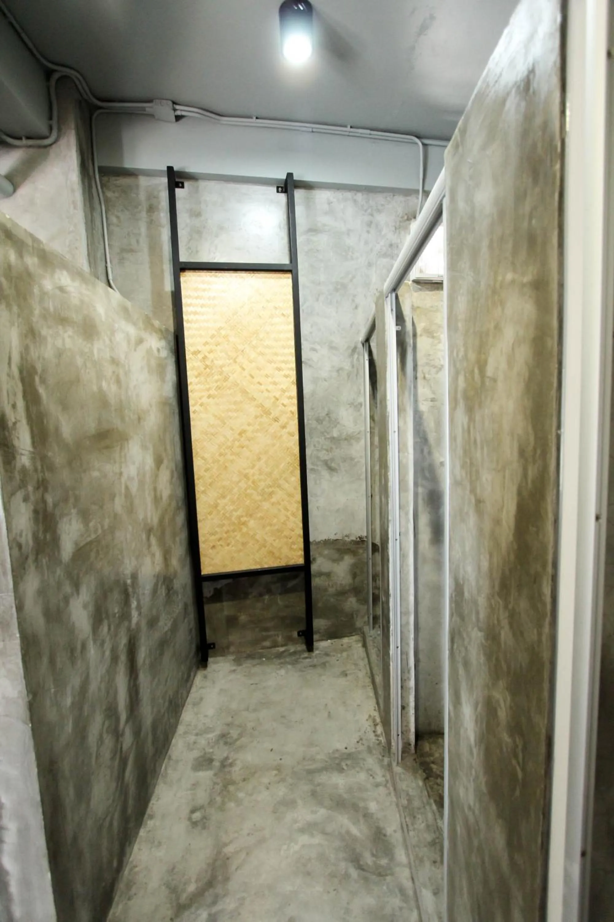 Bathroom in ThongLor Travellers Hostel and Cafe