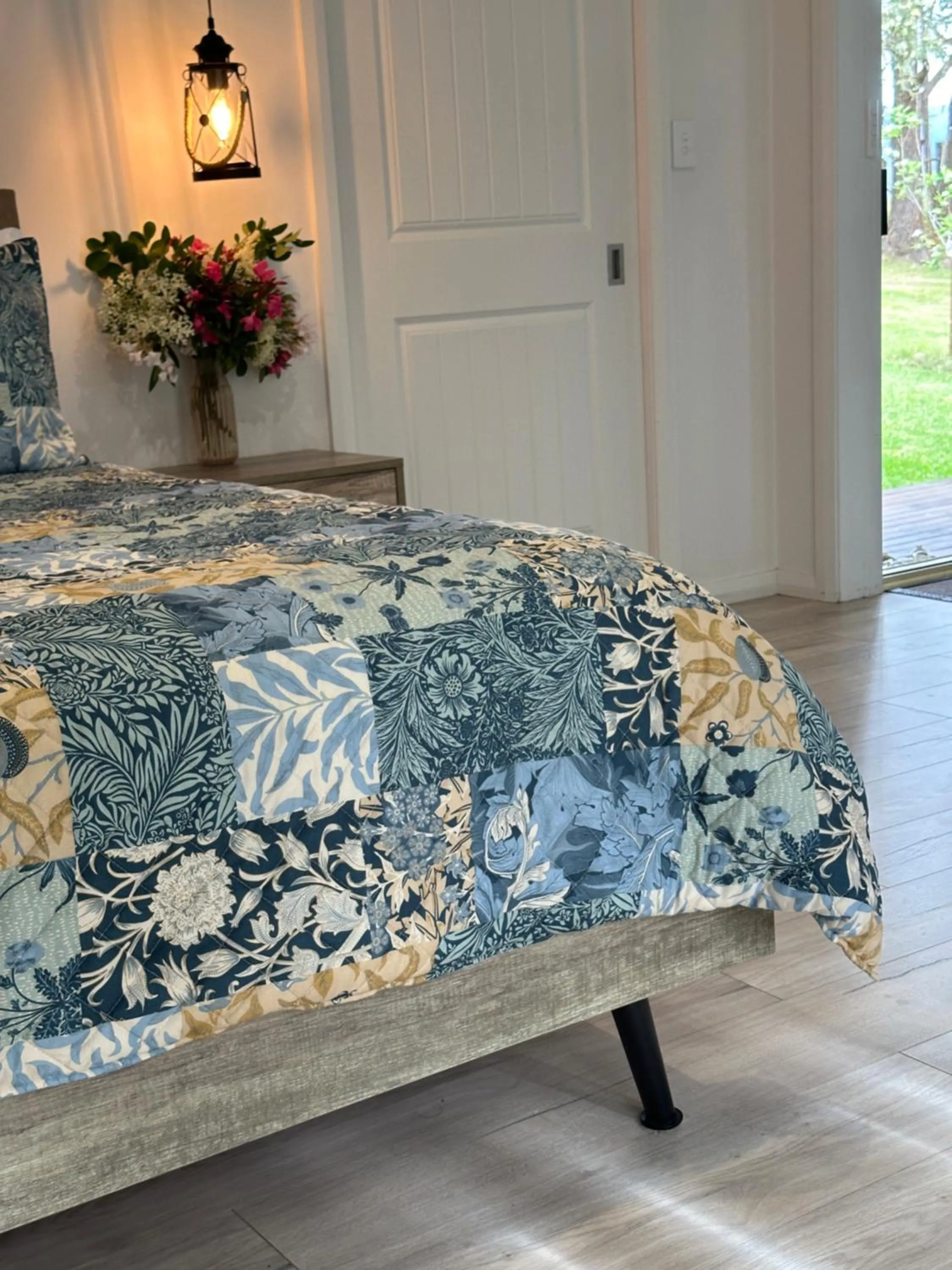 Bed in Blueberry Hills On Comleroy Farmstay - Self-Contained Cottages