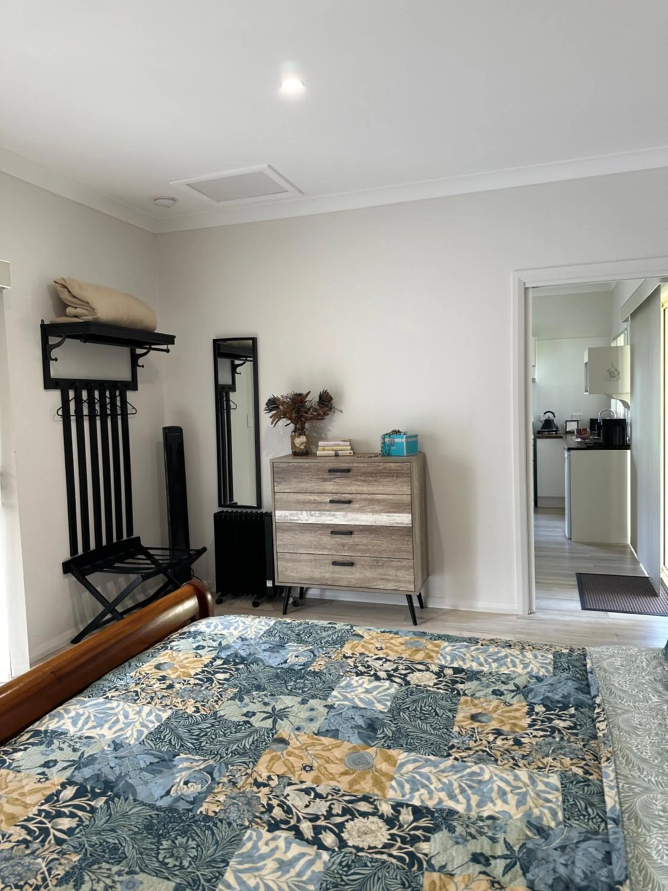 Bed in Blueberry Hills On Comleroy Farmstay - Self-Contained Cottages