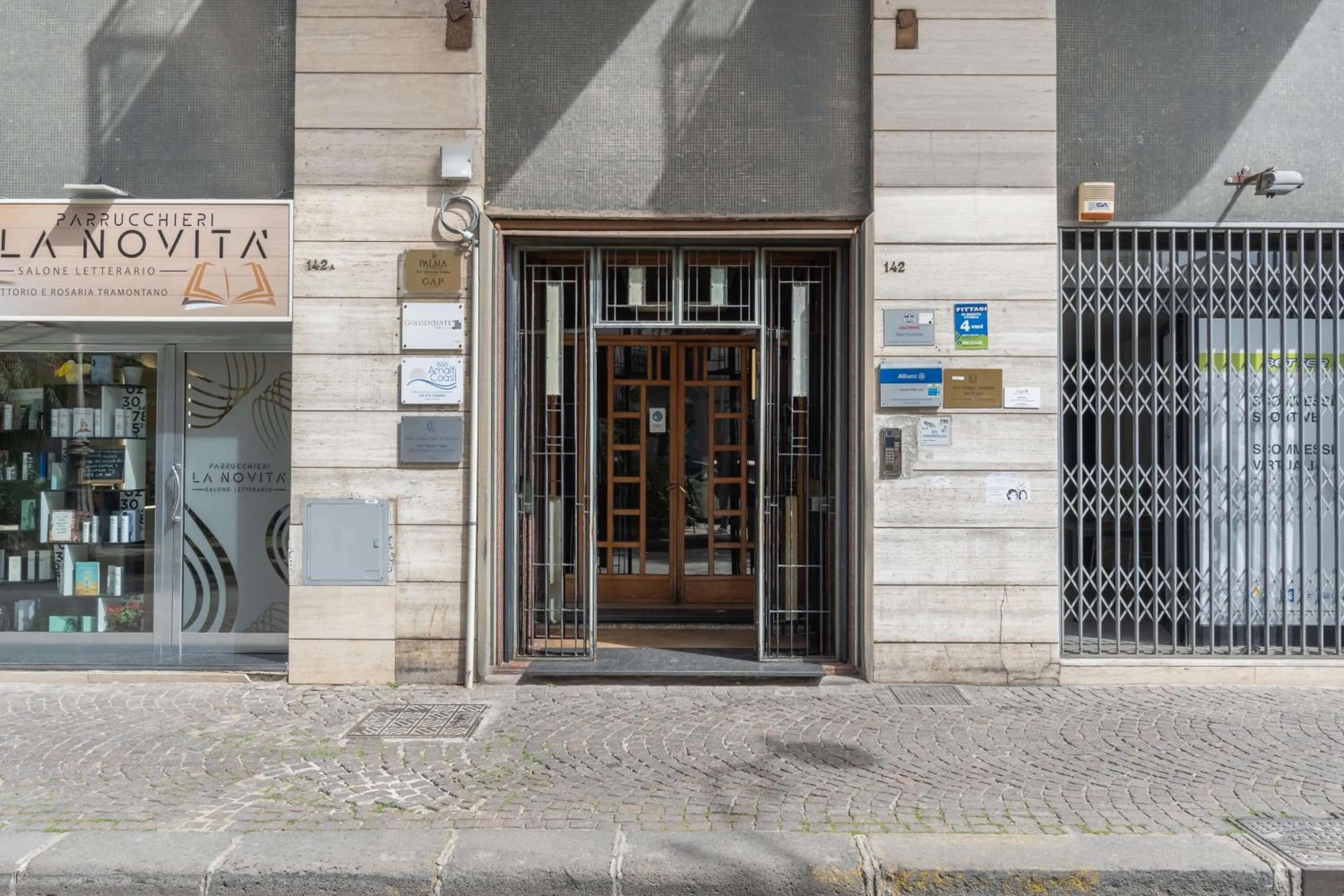 Property building in Starhost - GOLDEN SUITE