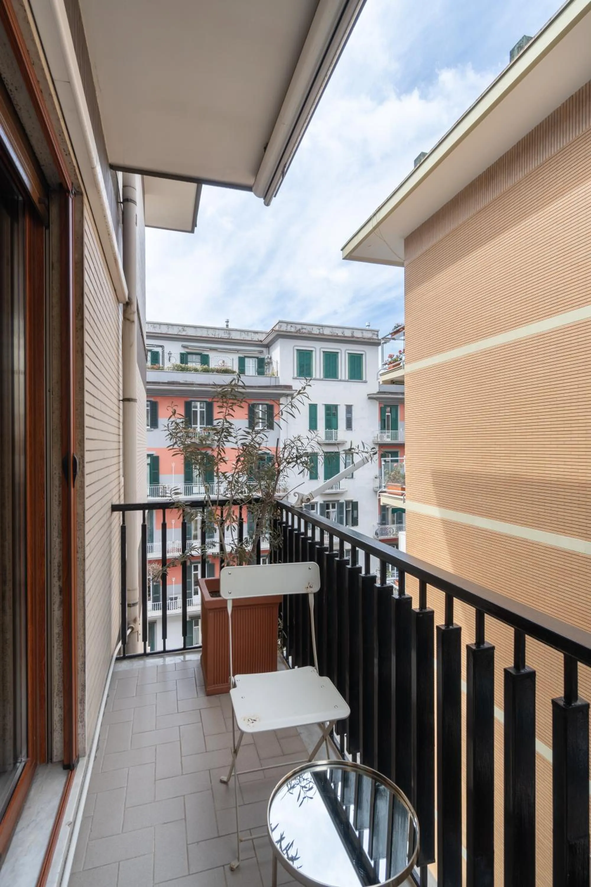 Property building in Starhost - GOLDEN SUITE