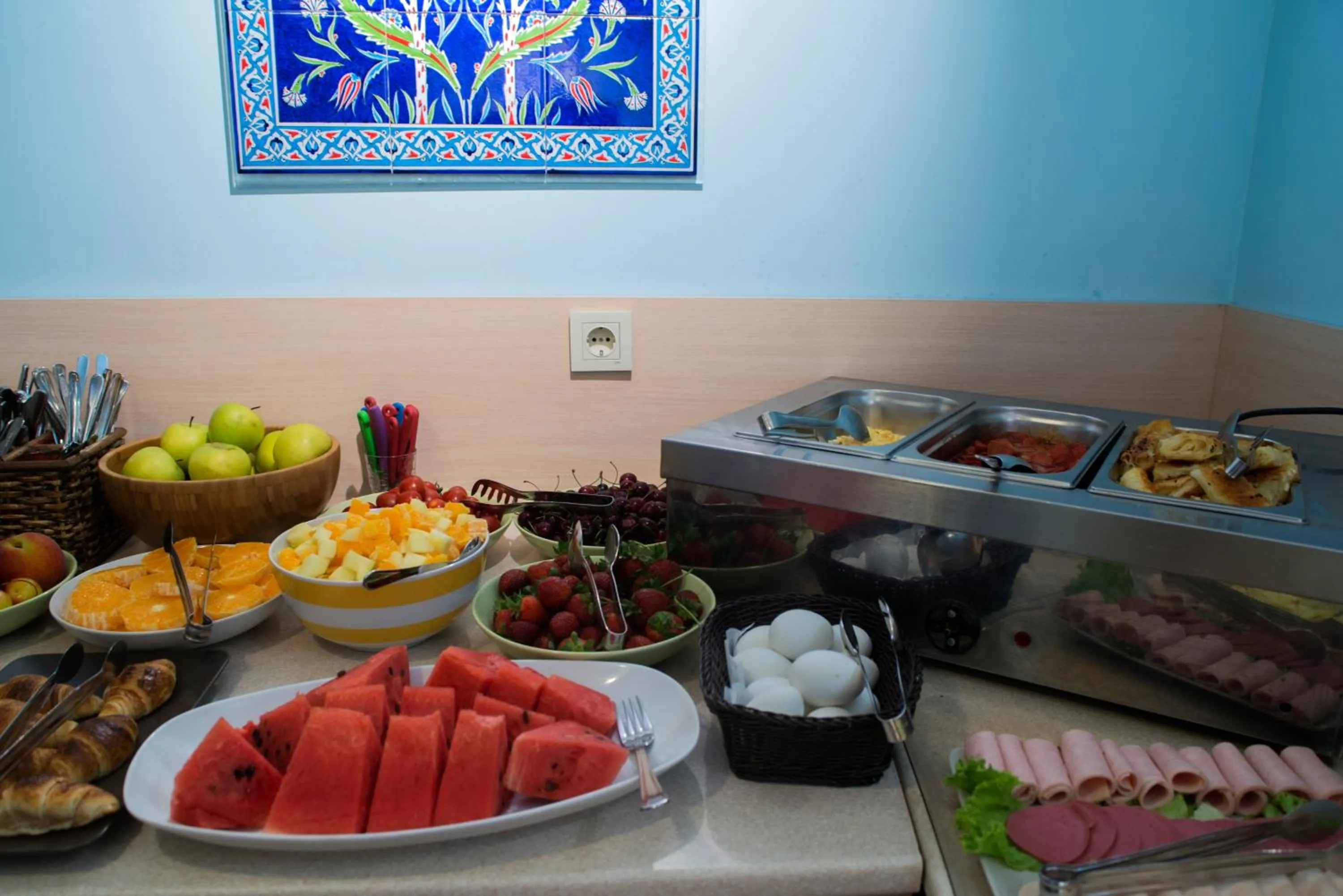 Breakfast in Tashkonak Studio Suites