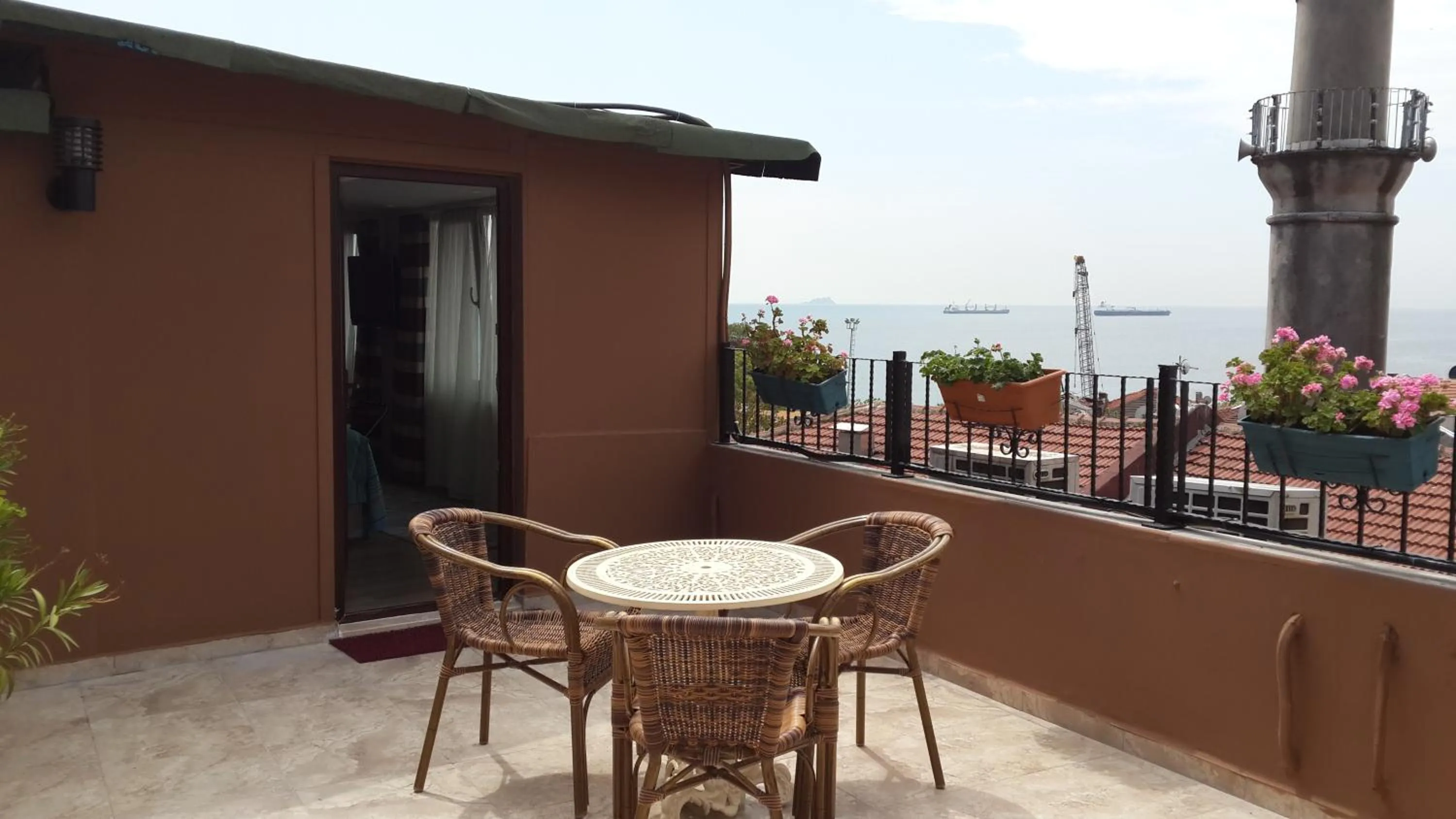 Balcony/Terrace in Tashkonak Studio Suites