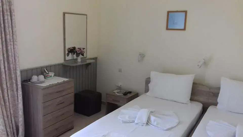 Standard Twin Room with Garden View in Belvedere Standard Twin Room with Garden View in Belvedere