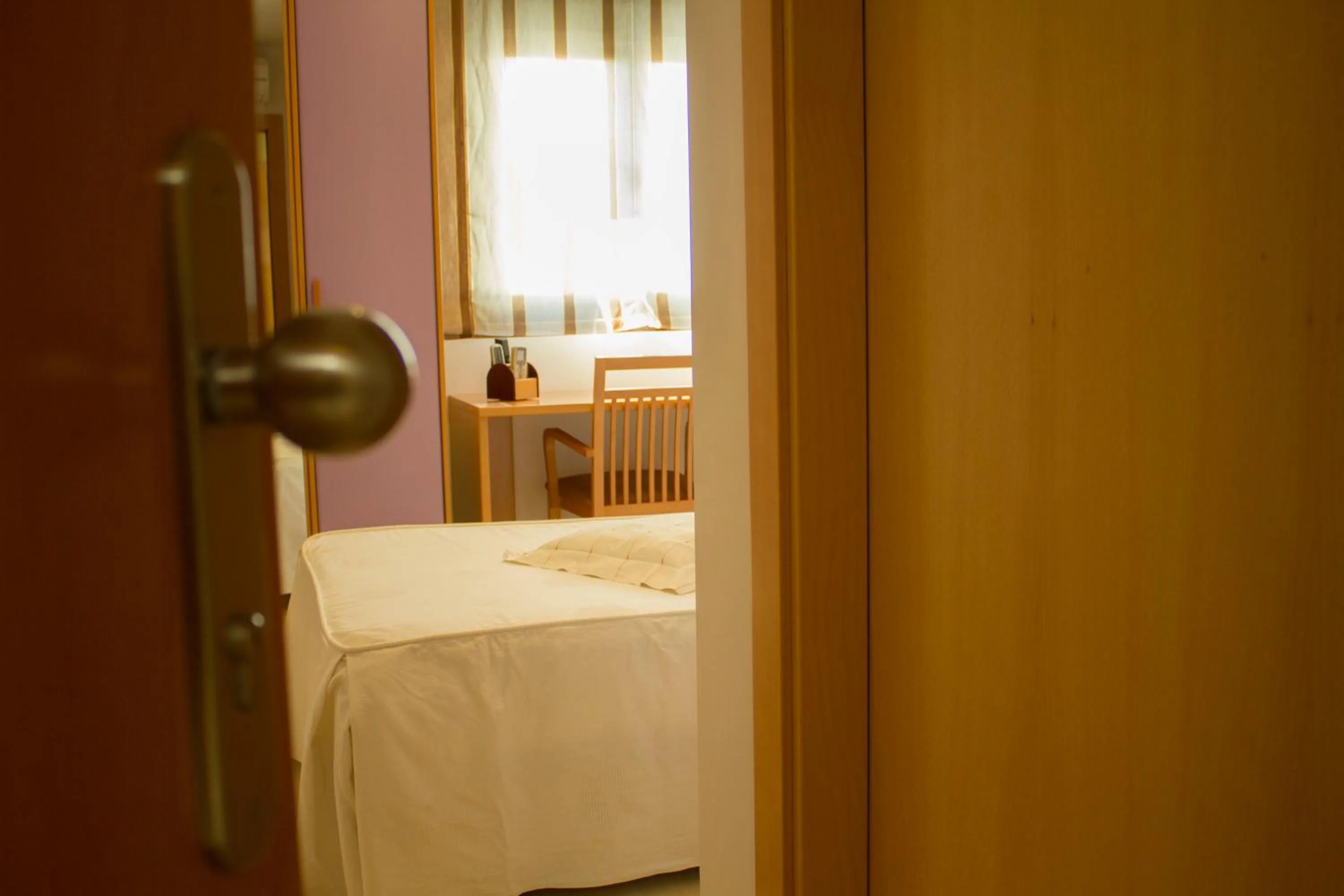 Bed in Hotel Restaurante Caracho