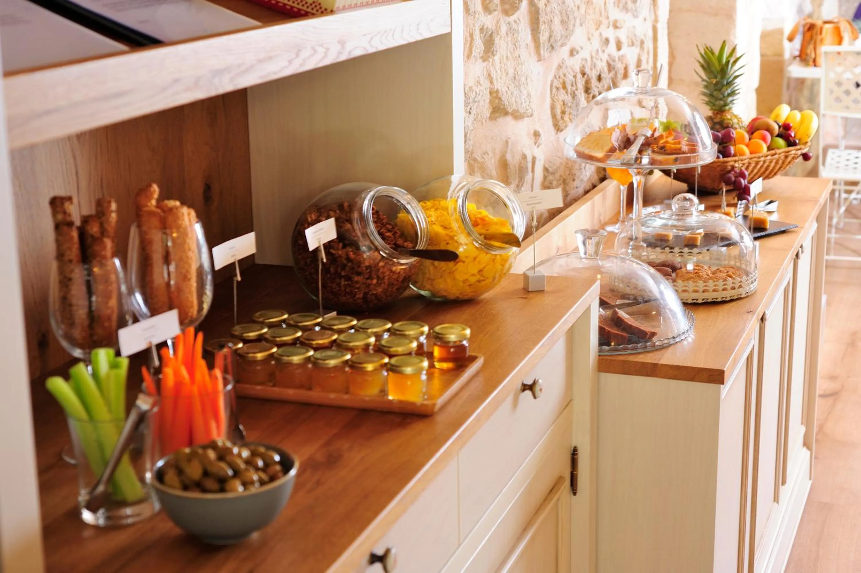 Restaurant/places to eat in Pepi Boutique Hotel (Adults Only)