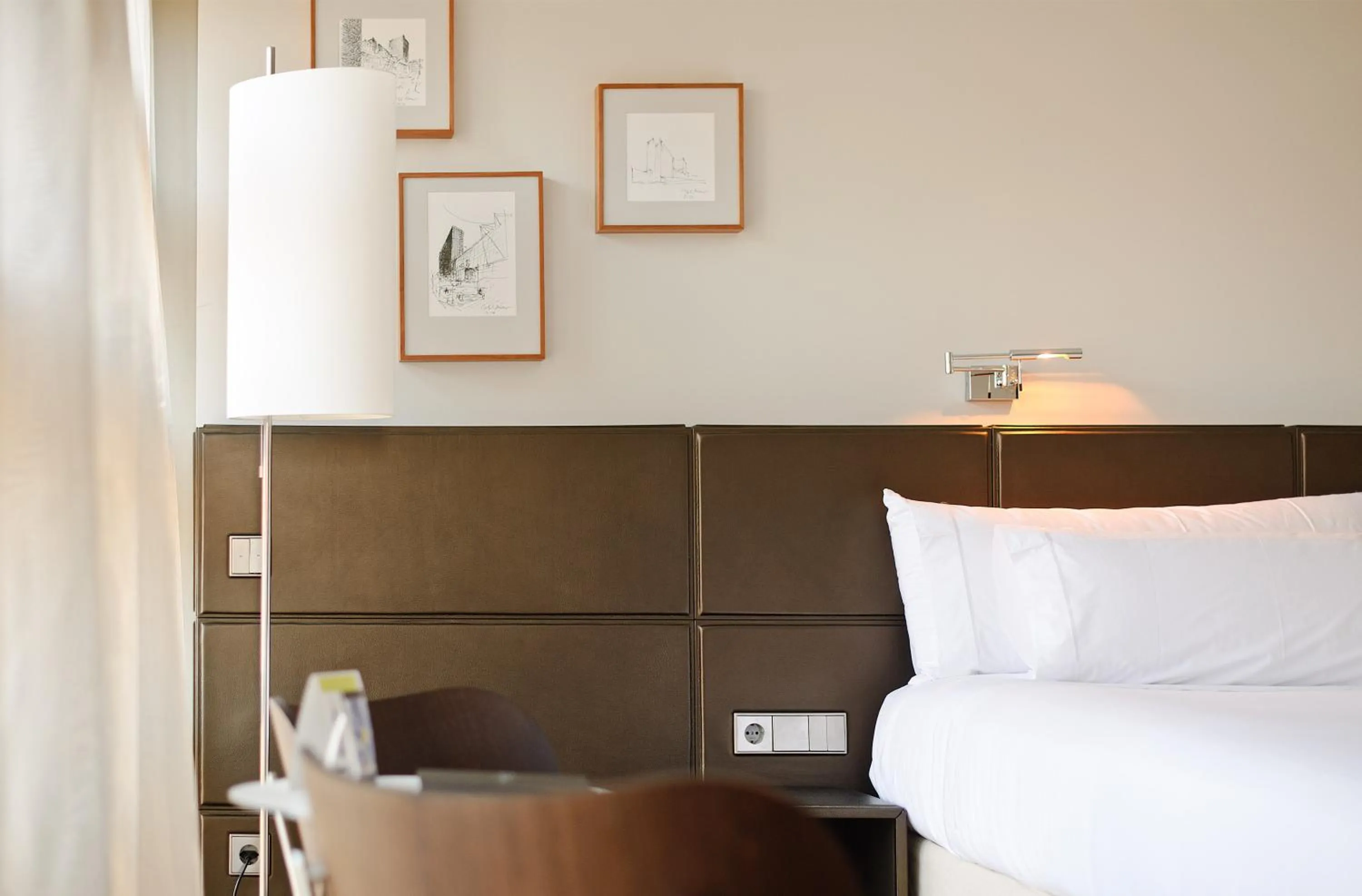 Bed in Hotel Reina Petronila