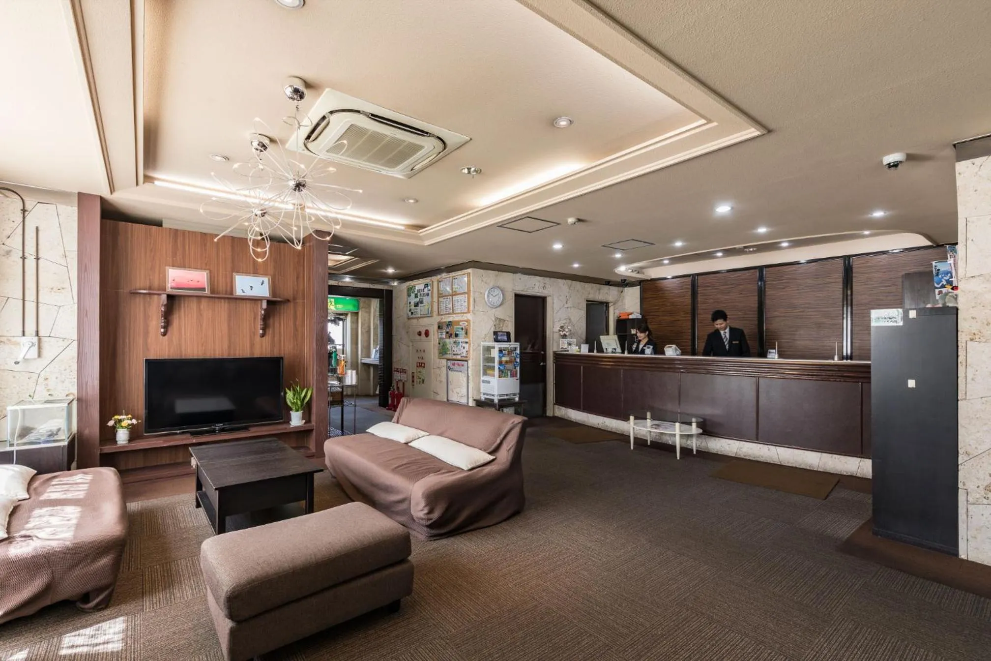 Communal lounge/ TV room in Hotel Wing International Izumi