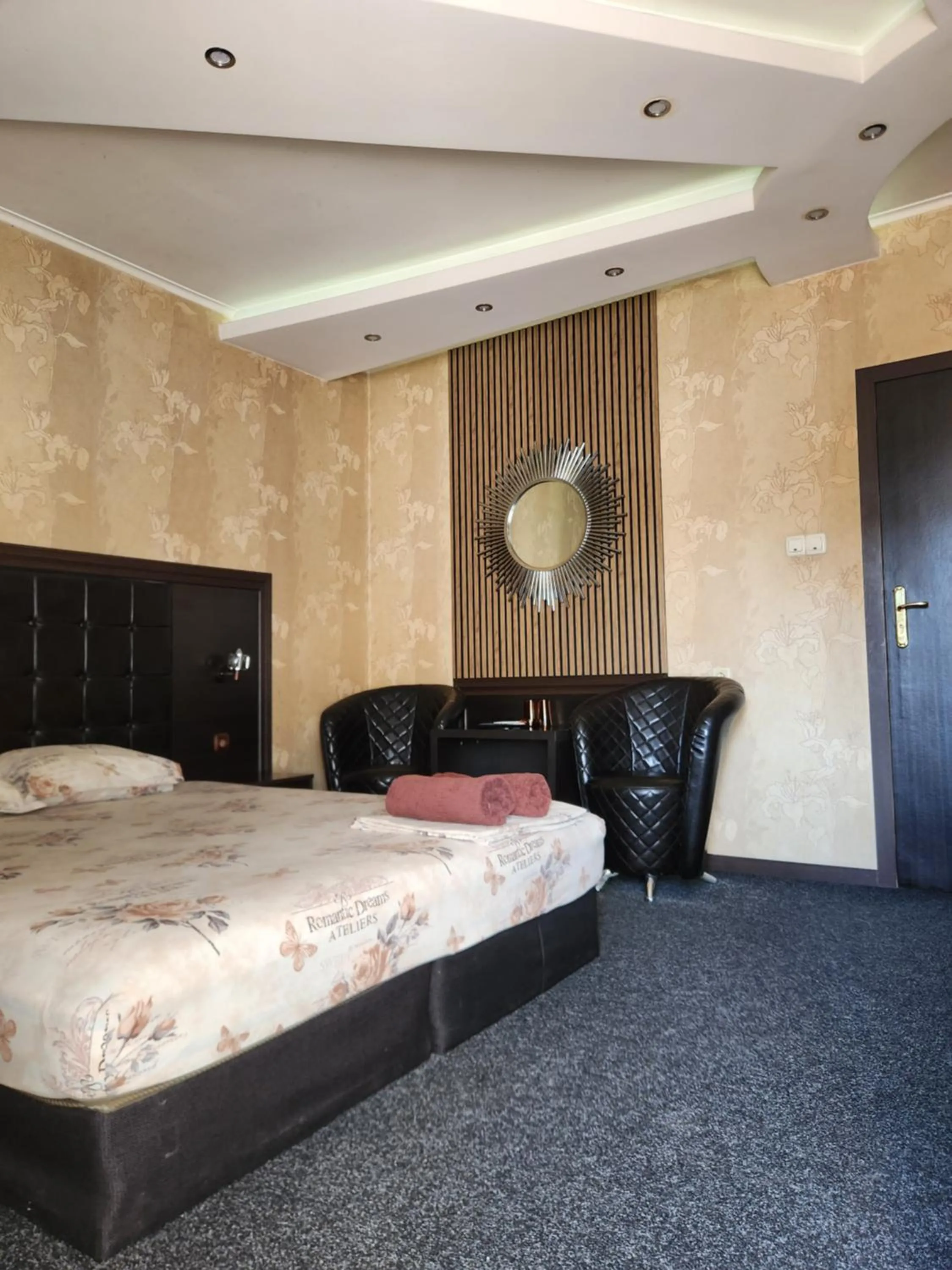 Deluxe Double Room in Hotel Chamishki