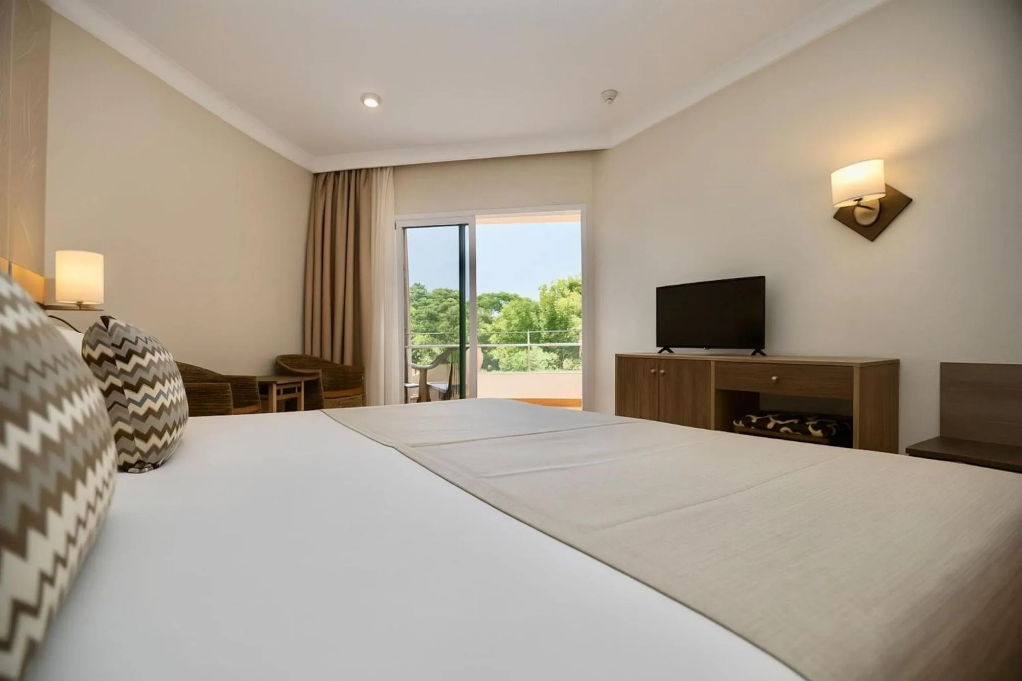 Bed in Hotel Puerto Palace