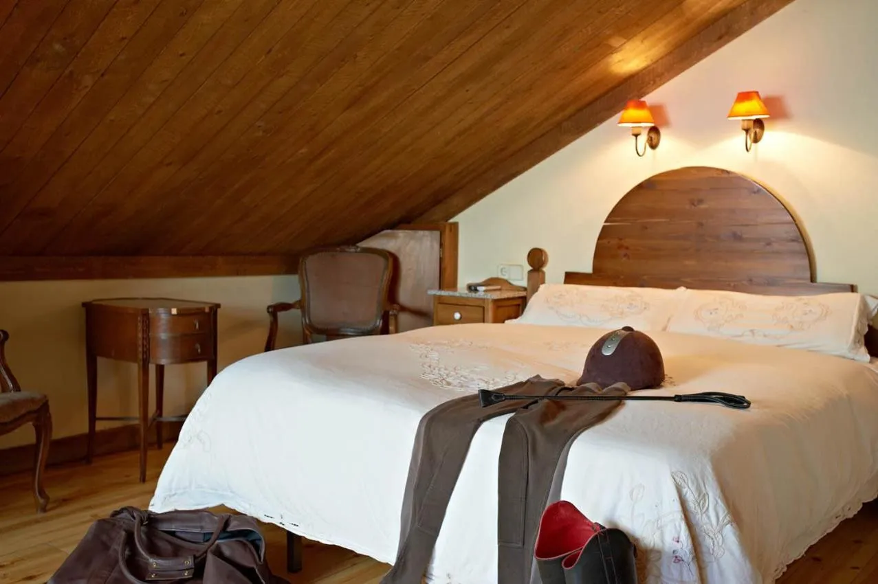 Photo of the whole room, Bed in Hotel Charle