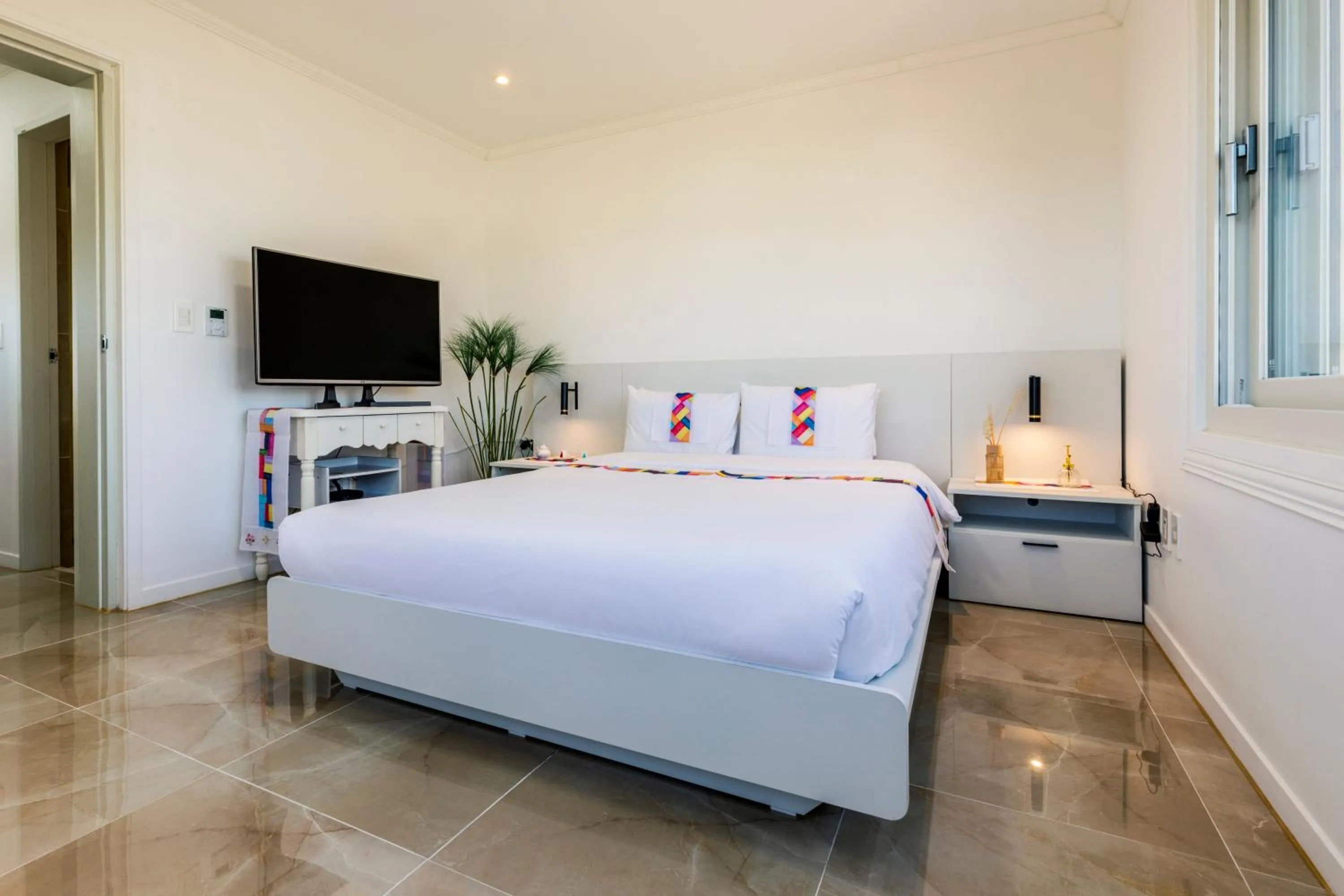 Bedroom, Bed in Sun and Moon Resort