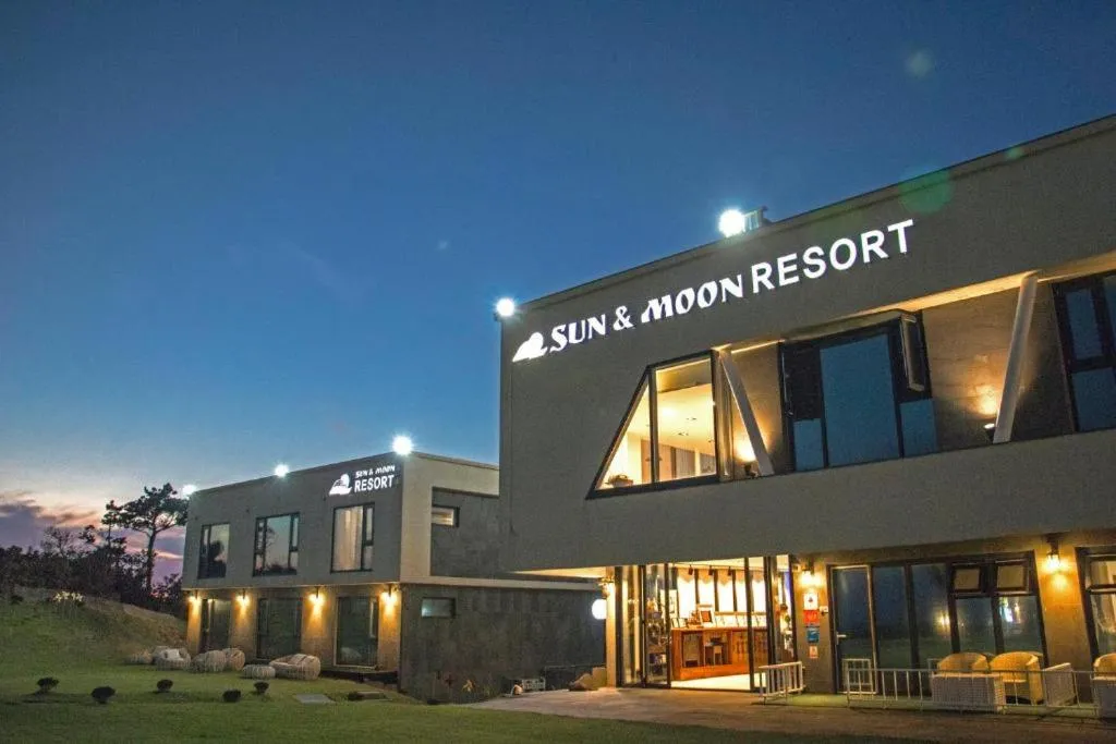 Property building in Sun and Moon Resort
