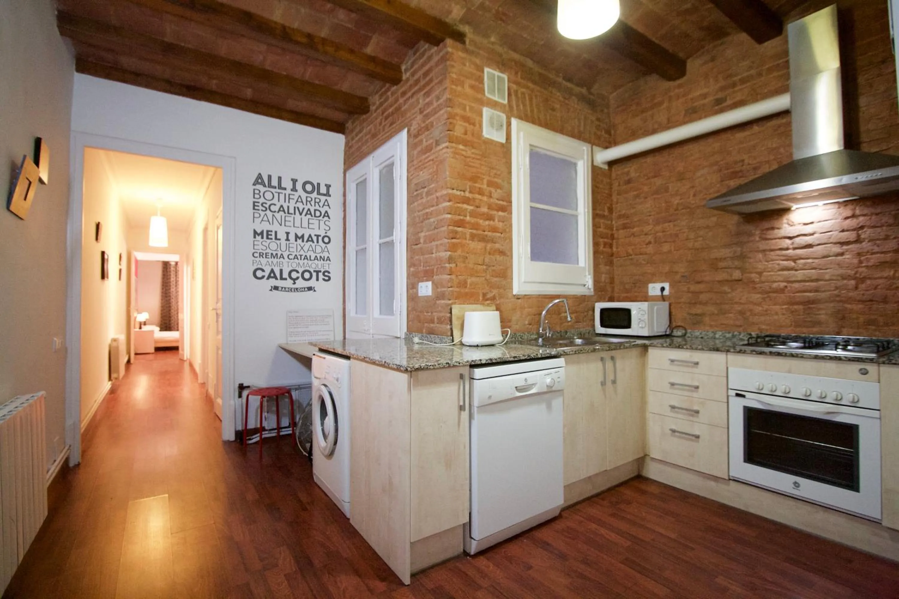 Coffee/tea facilities in Charm Rambla Catalunya