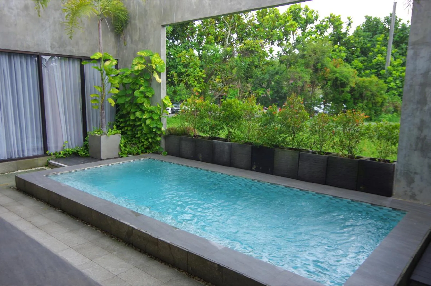 Swimming pool in The Westlake Hotel & Resort Yogyakarta