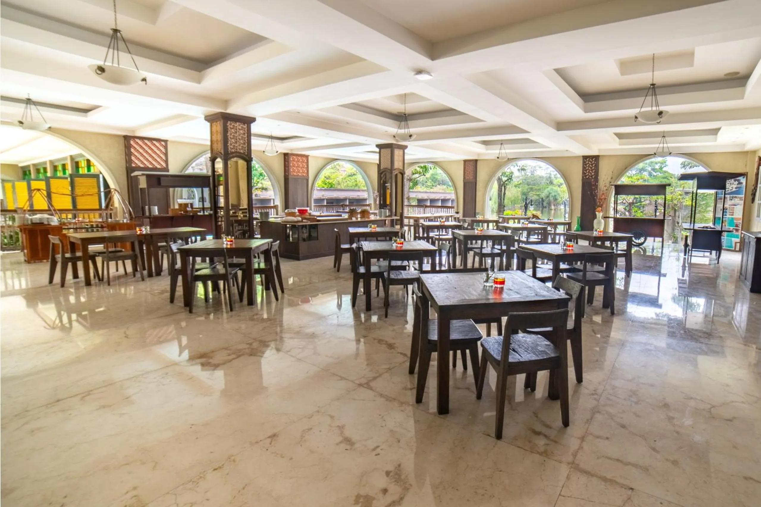 Restaurant/places to eat in The Westlake Hotel & Resort Yogyakarta