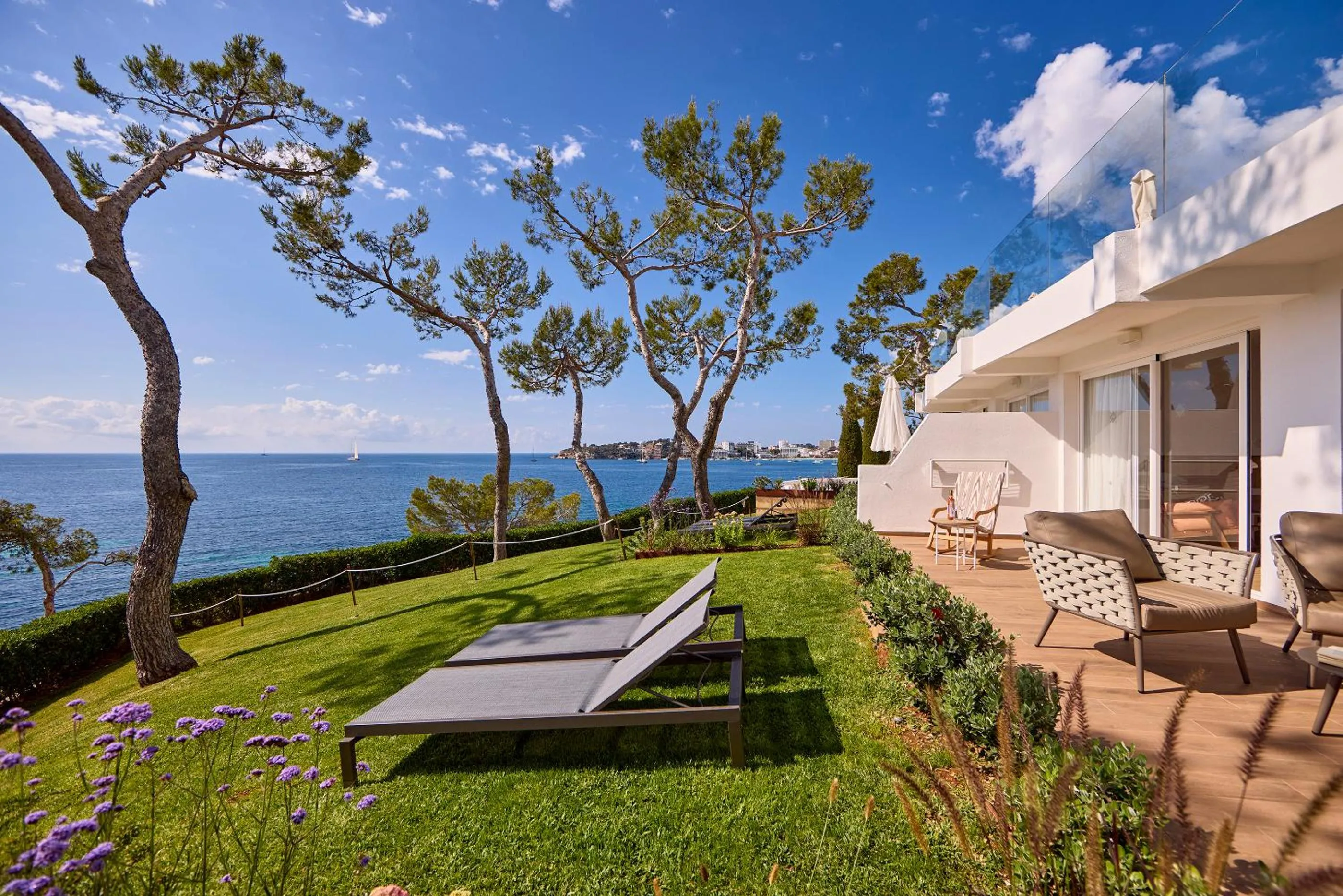 Sea view in Aparthotel Ponent Mar