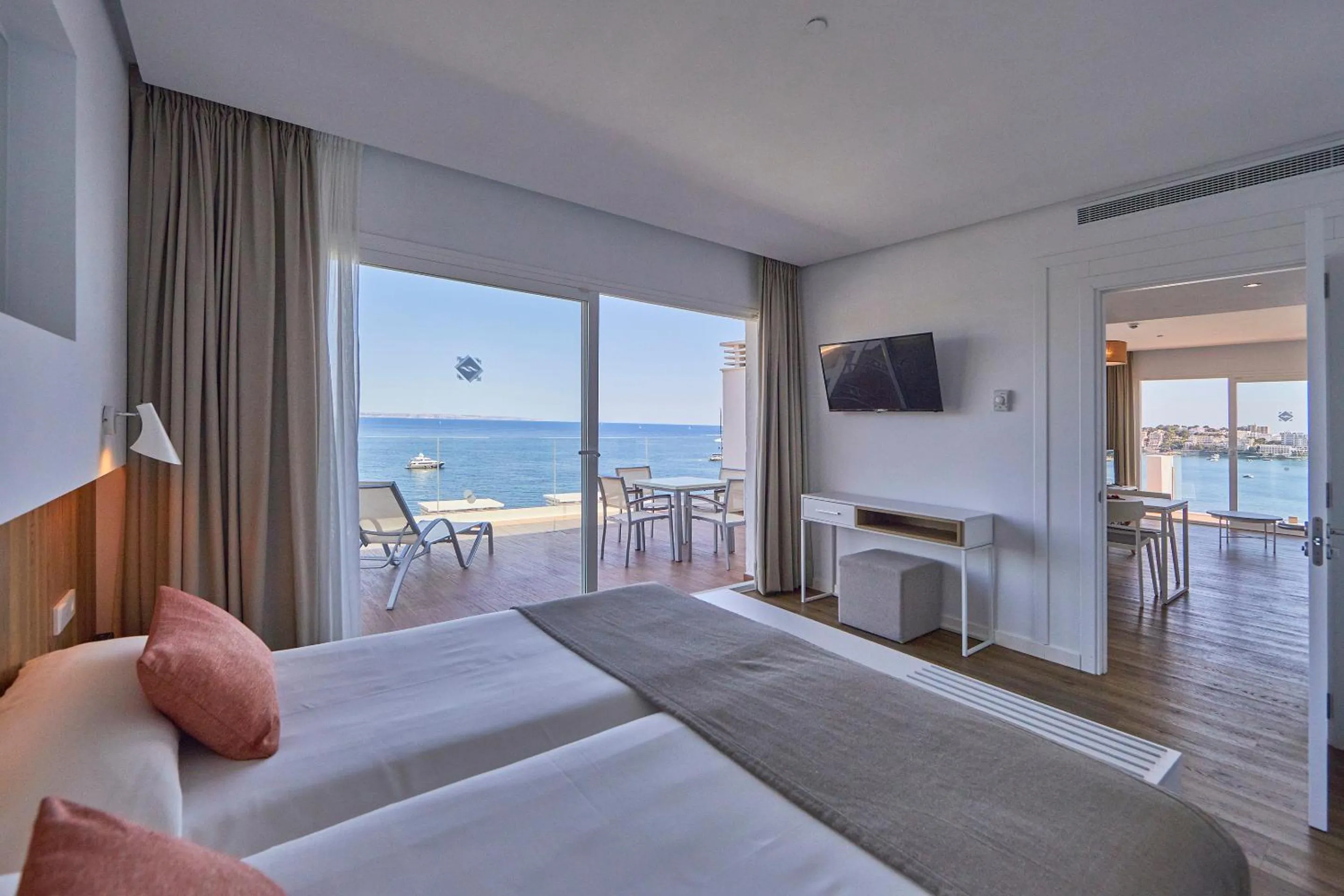 Bedroom, Bed in Aparthotel Ponent Mar