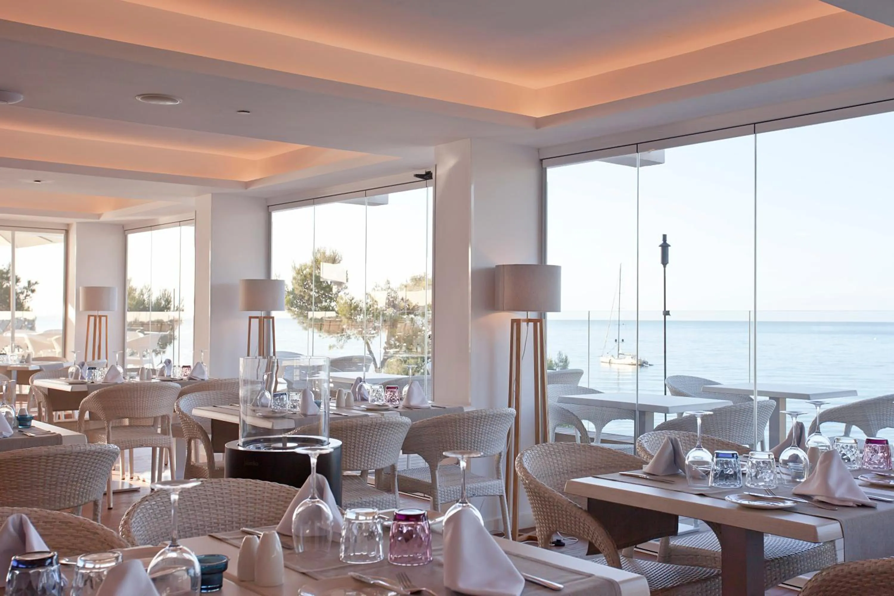Restaurant/places to eat in Aparthotel Ponent Mar