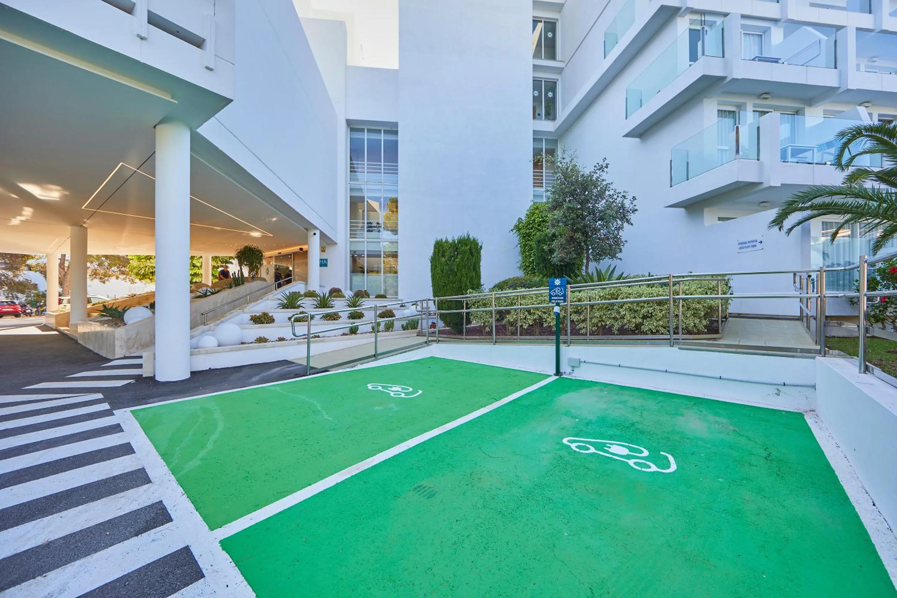 Parking in Aparthotel Ponent Mar