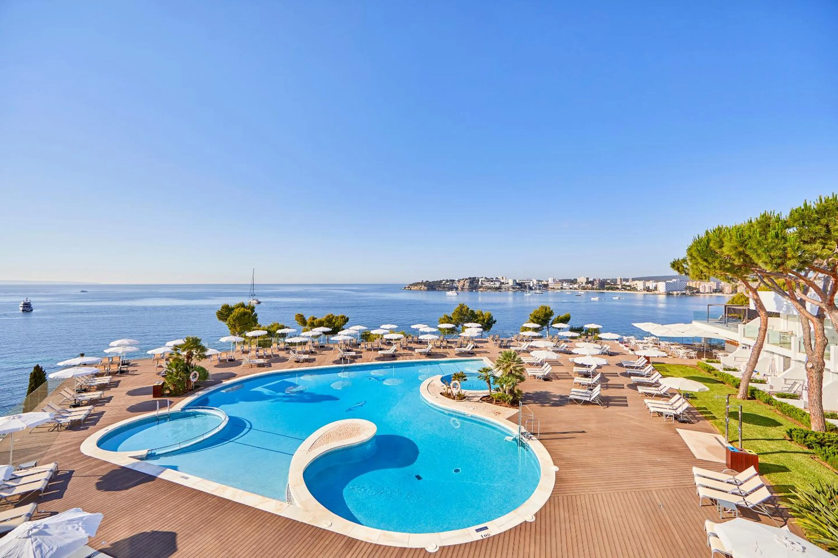 Sea view in Aparthotel Ponent Mar