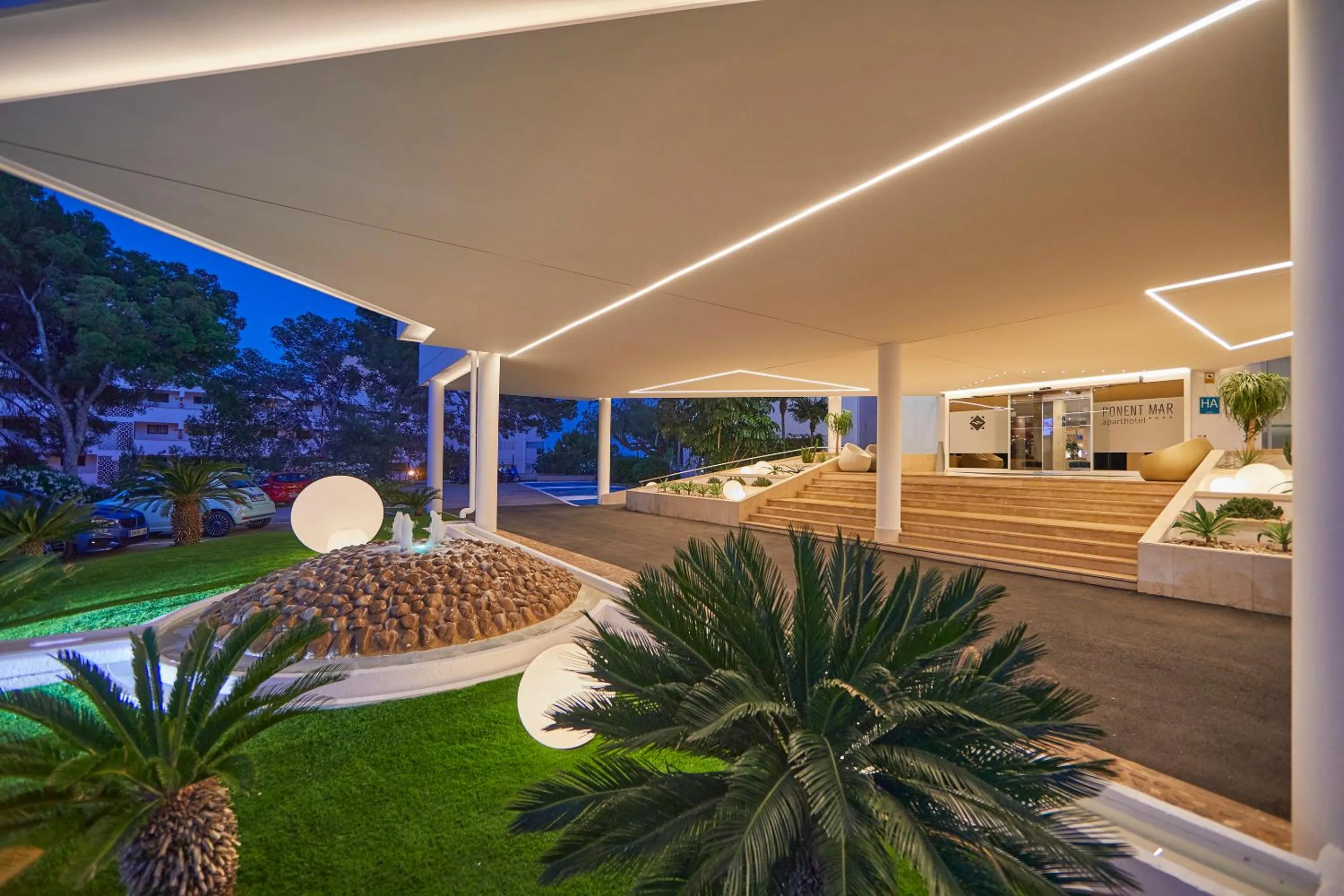 Lobby or reception in Aparthotel Ponent Mar