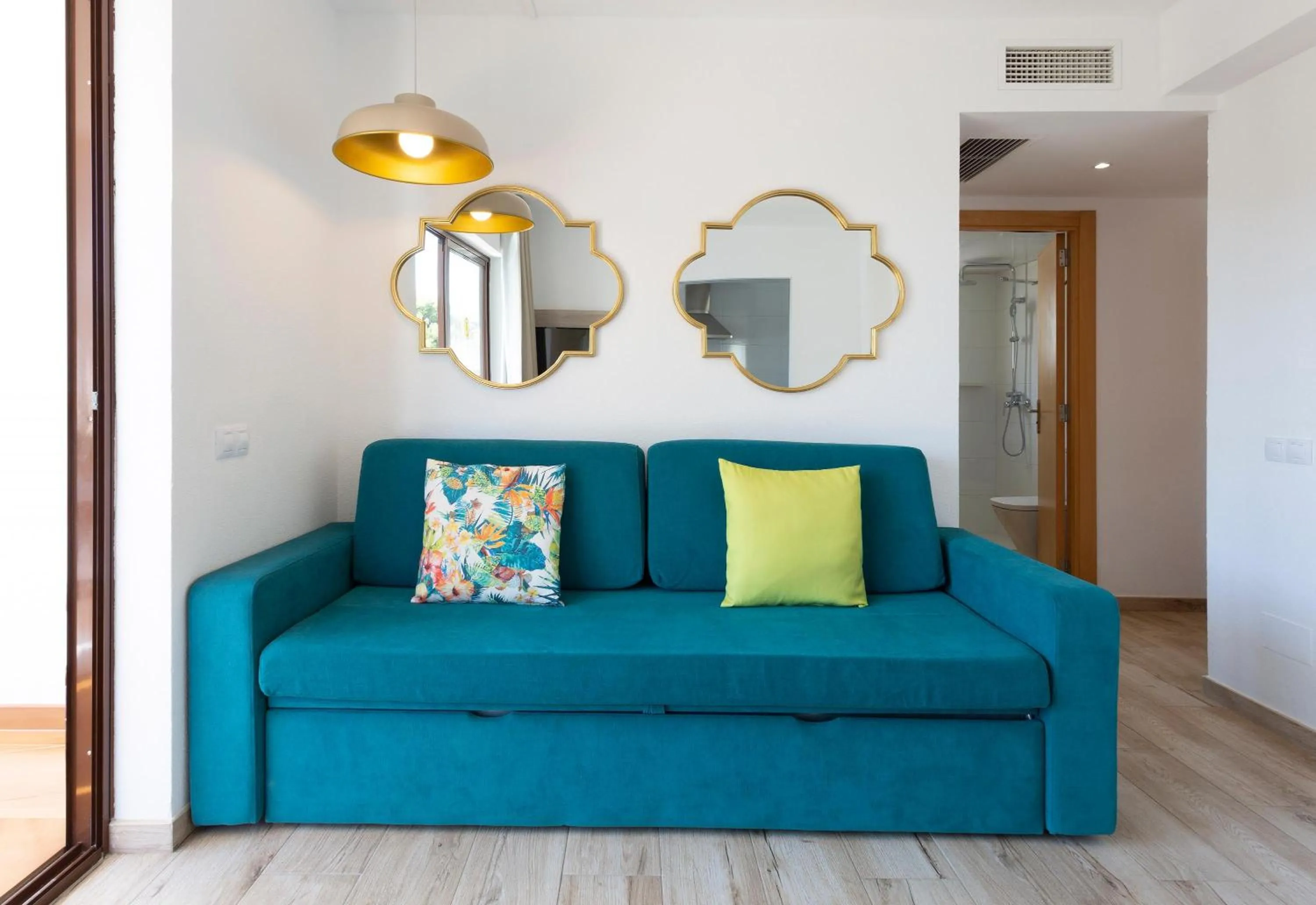 Photo of the whole room in Flipflop Surfing Playa