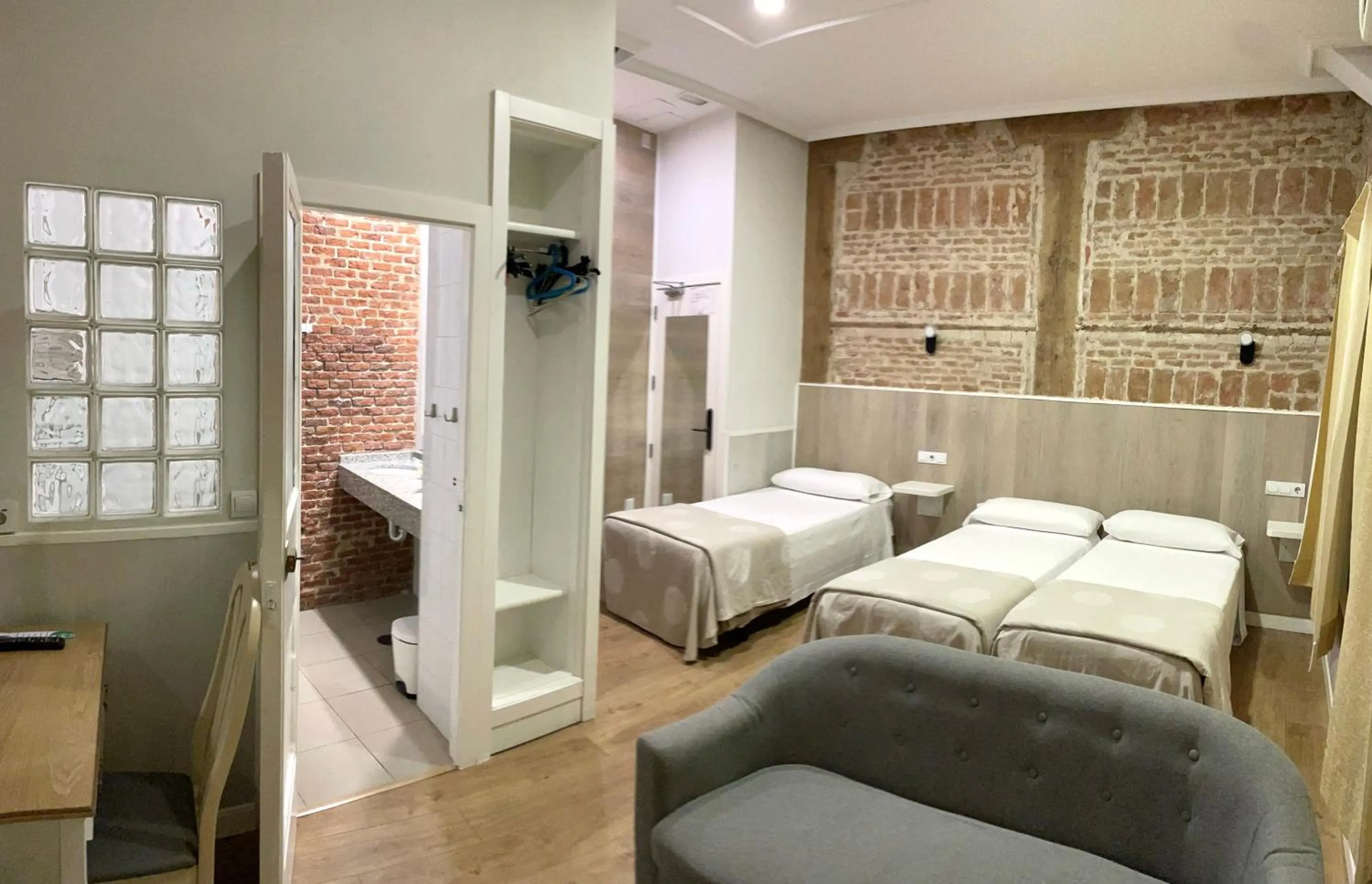 Bed in Hostal Madrid