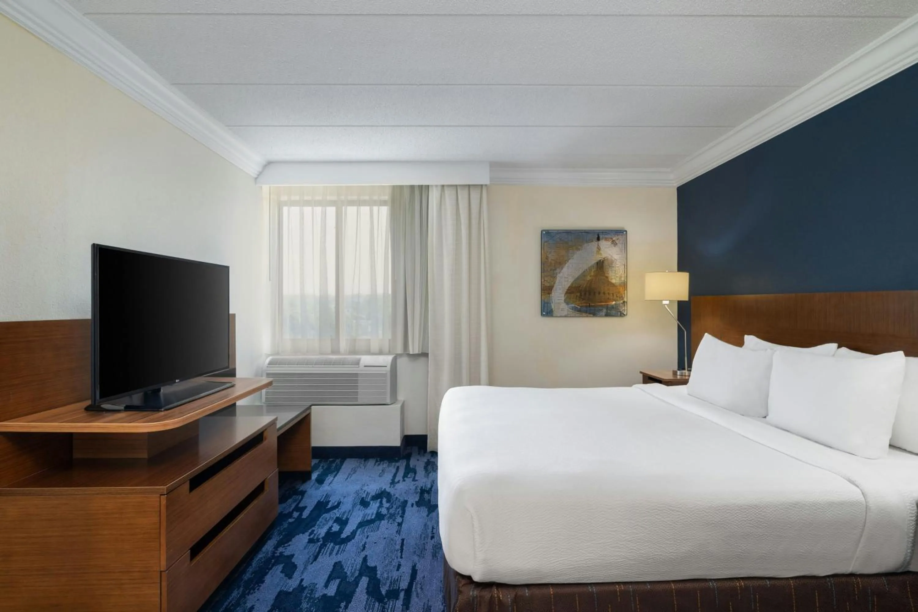 Bedroom, Bed in Fairfield by Marriott Inn & Suites Herndon Reston